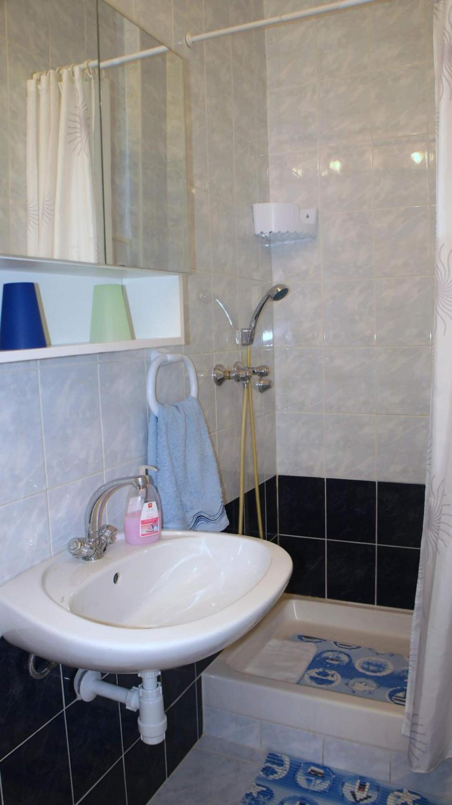 Iva new room with private bathroom view 4