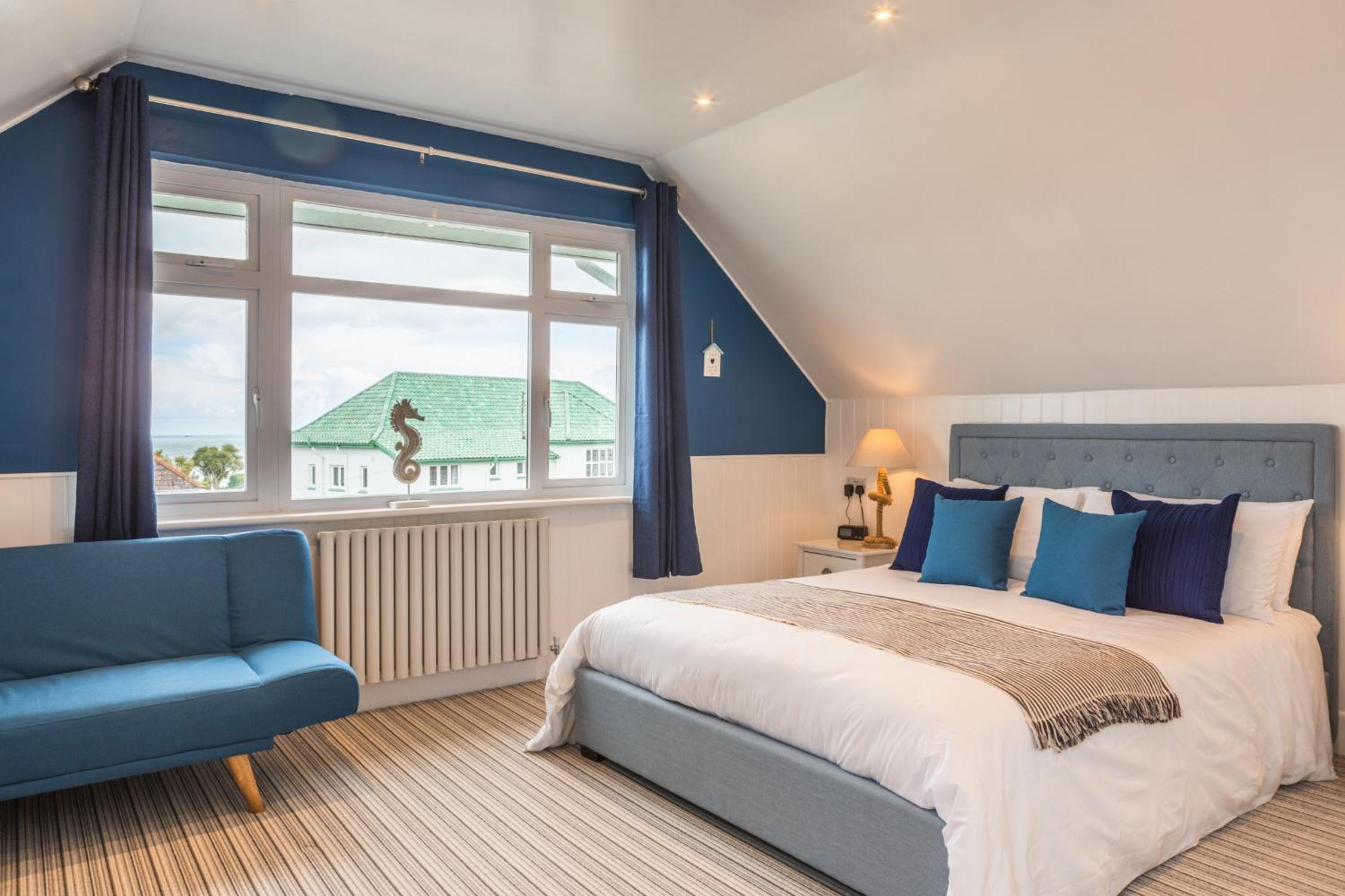 Shanklin Vacations - The Royson Guest House - Property Image 8