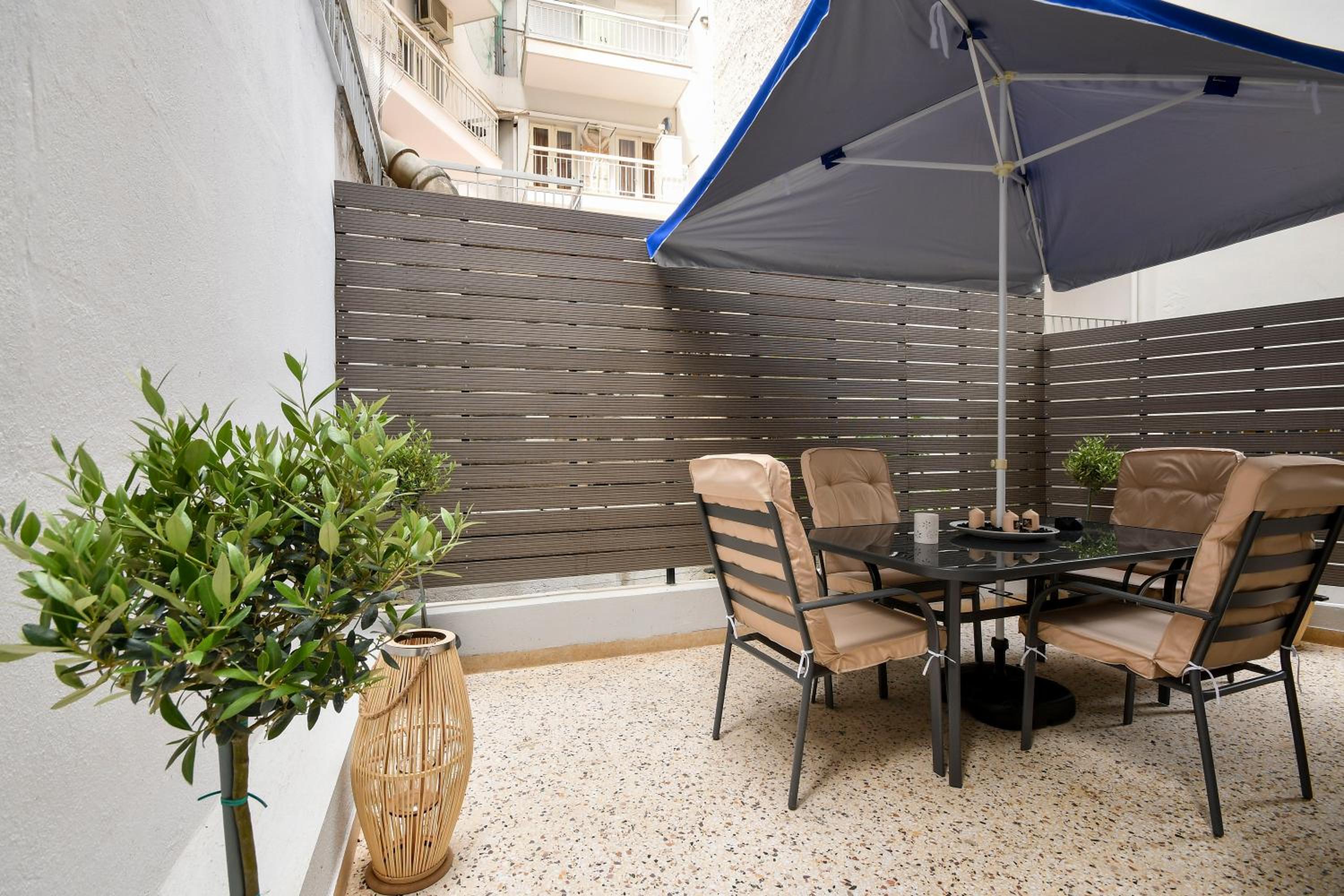 Thessaloniki Center Luxury Apartment view 3