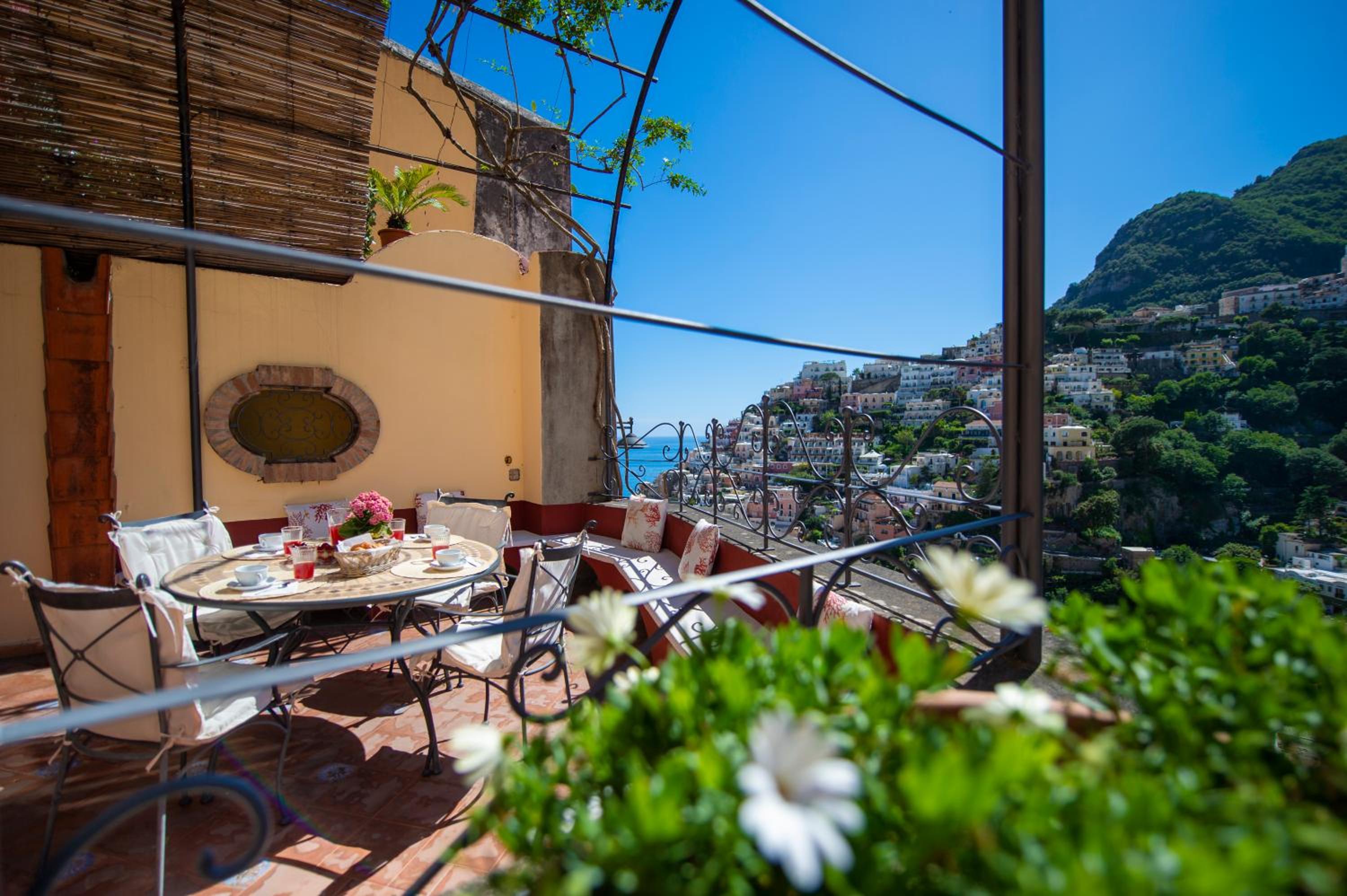 Casa Giulia - sophisticated apartment with view photo 2