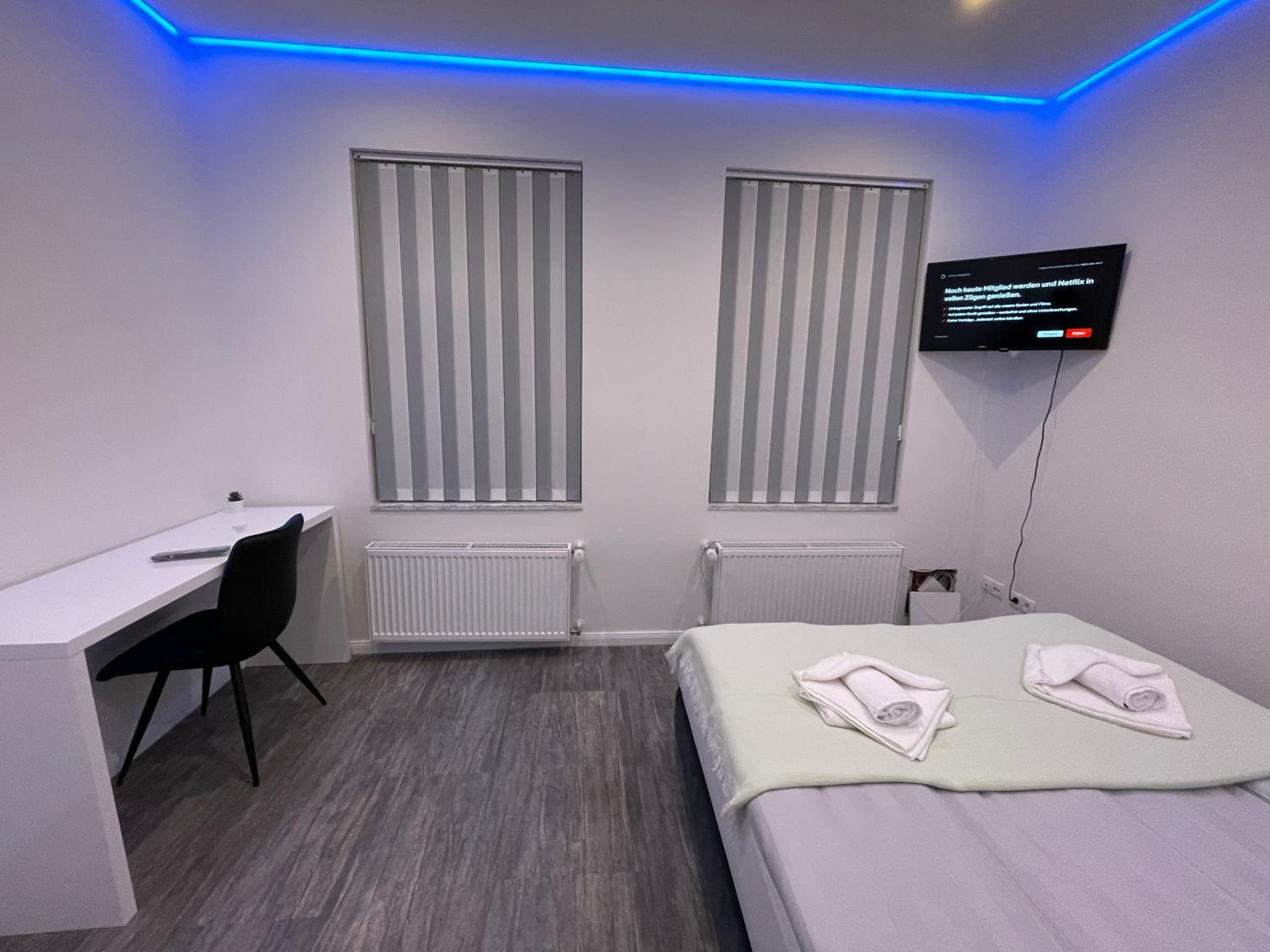 CityStayNMS - Direkt am Bahnhof und Einkaufszentrum