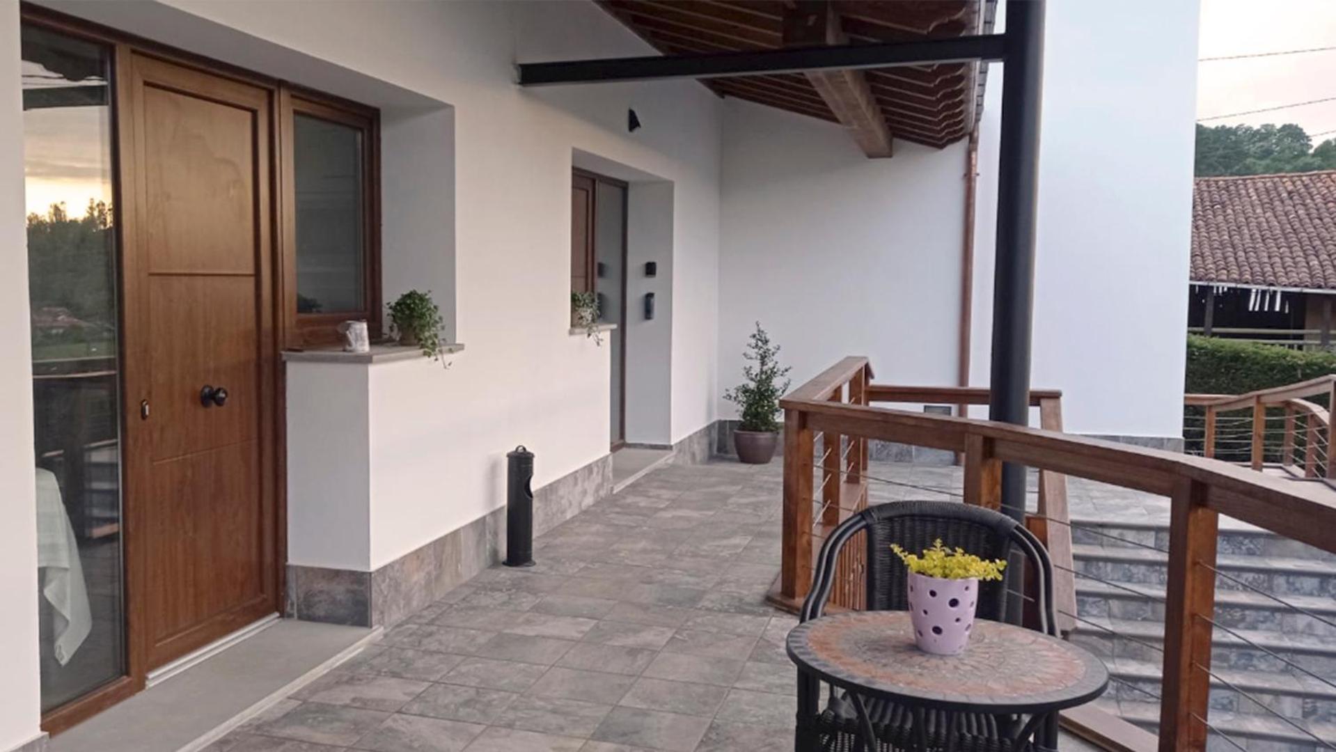 Apartamentos El Respigu view 3