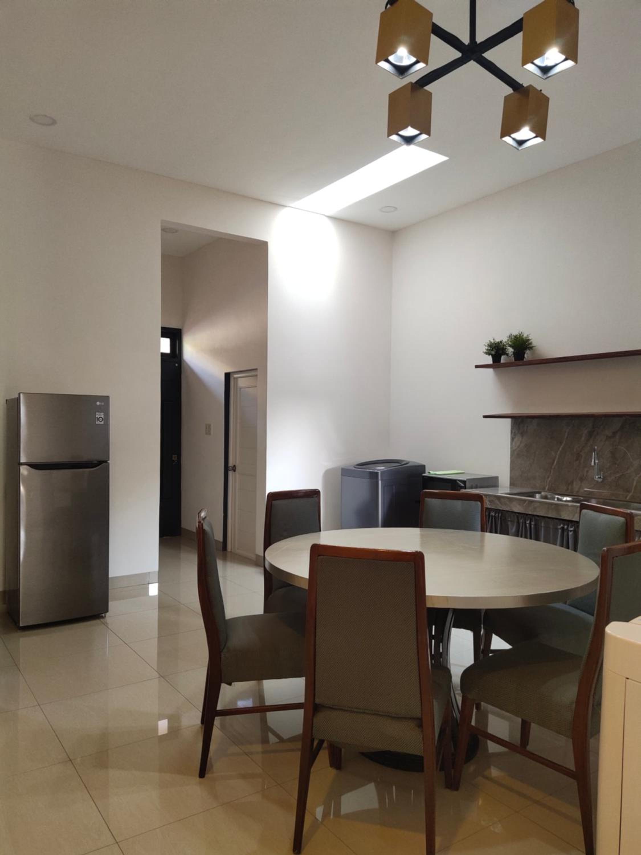 Tropical Cozy House in the heart of Medan view 4