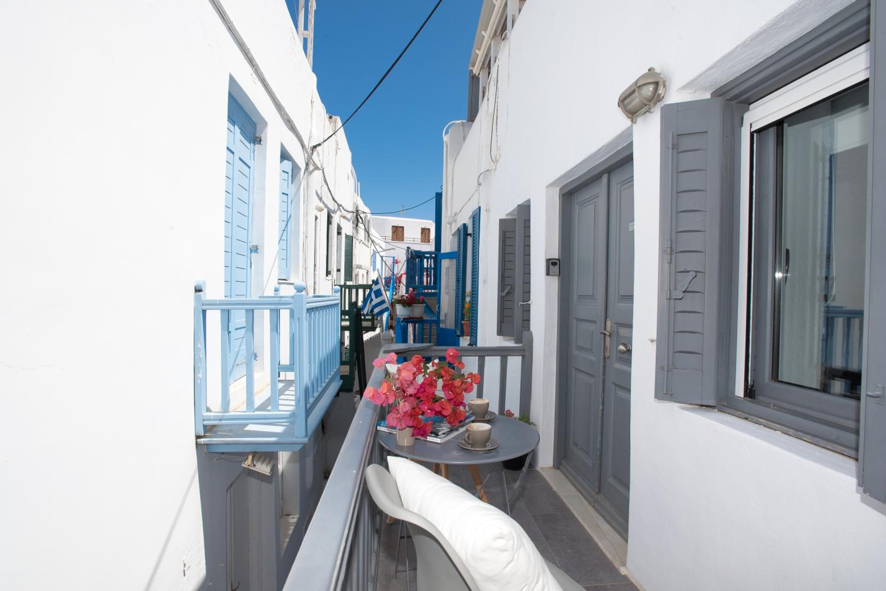 Alessios Houses Mykonos Town view 3