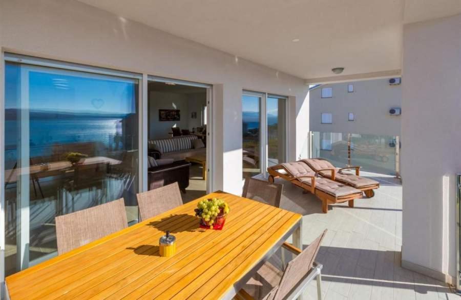 WHITE HOUSE PENTHOUSE view 4