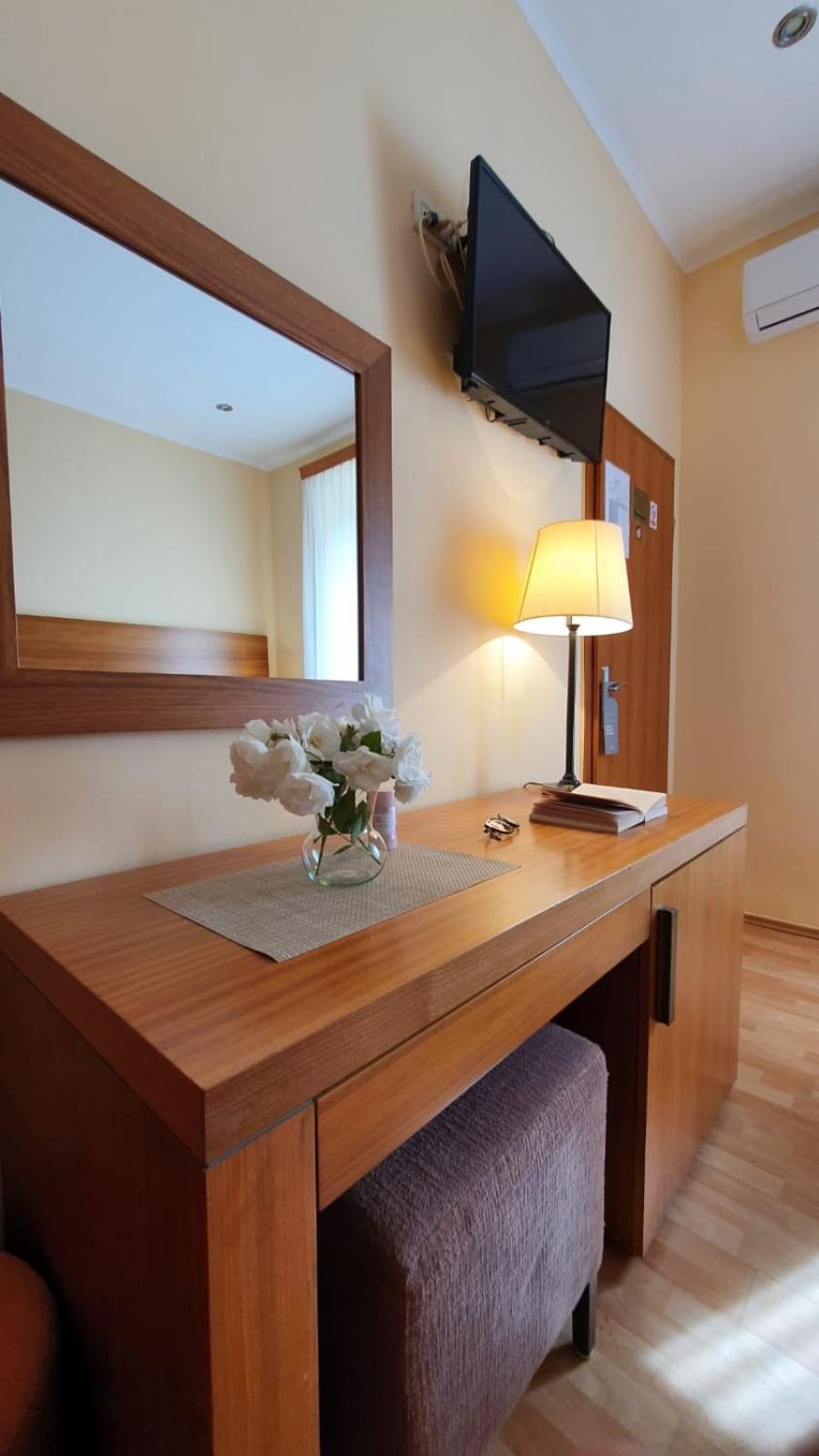 Apartments Miljas