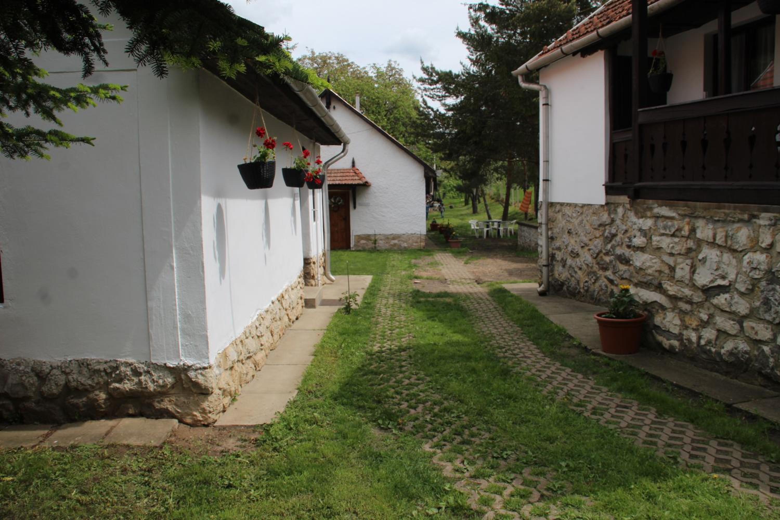 Korkóstoló Vendégházak view 2
