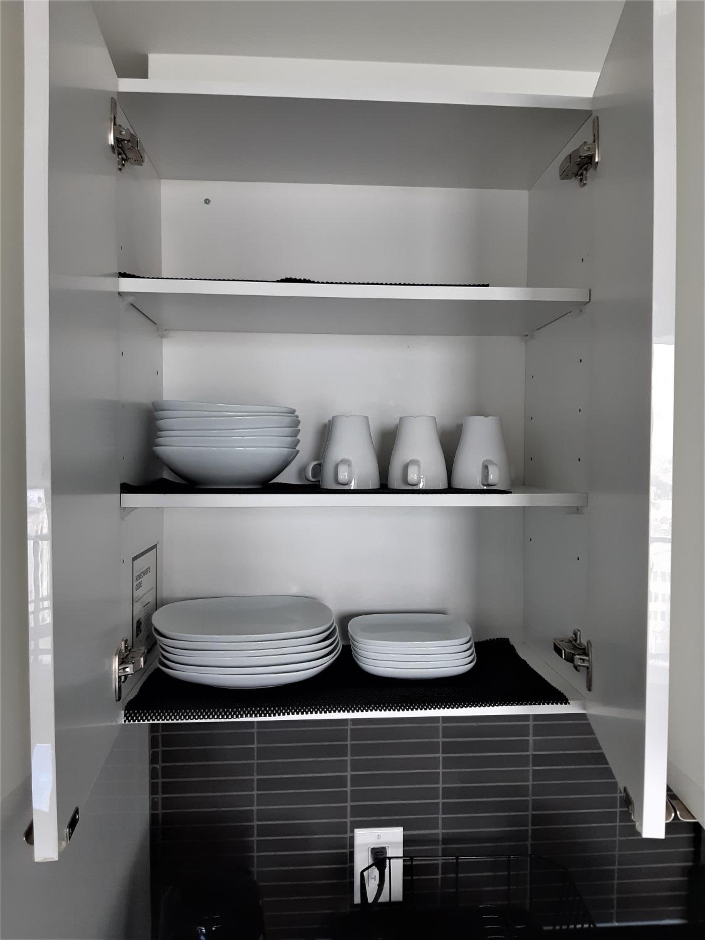Luxury skyline condo in downtown FREE 24/7 parking