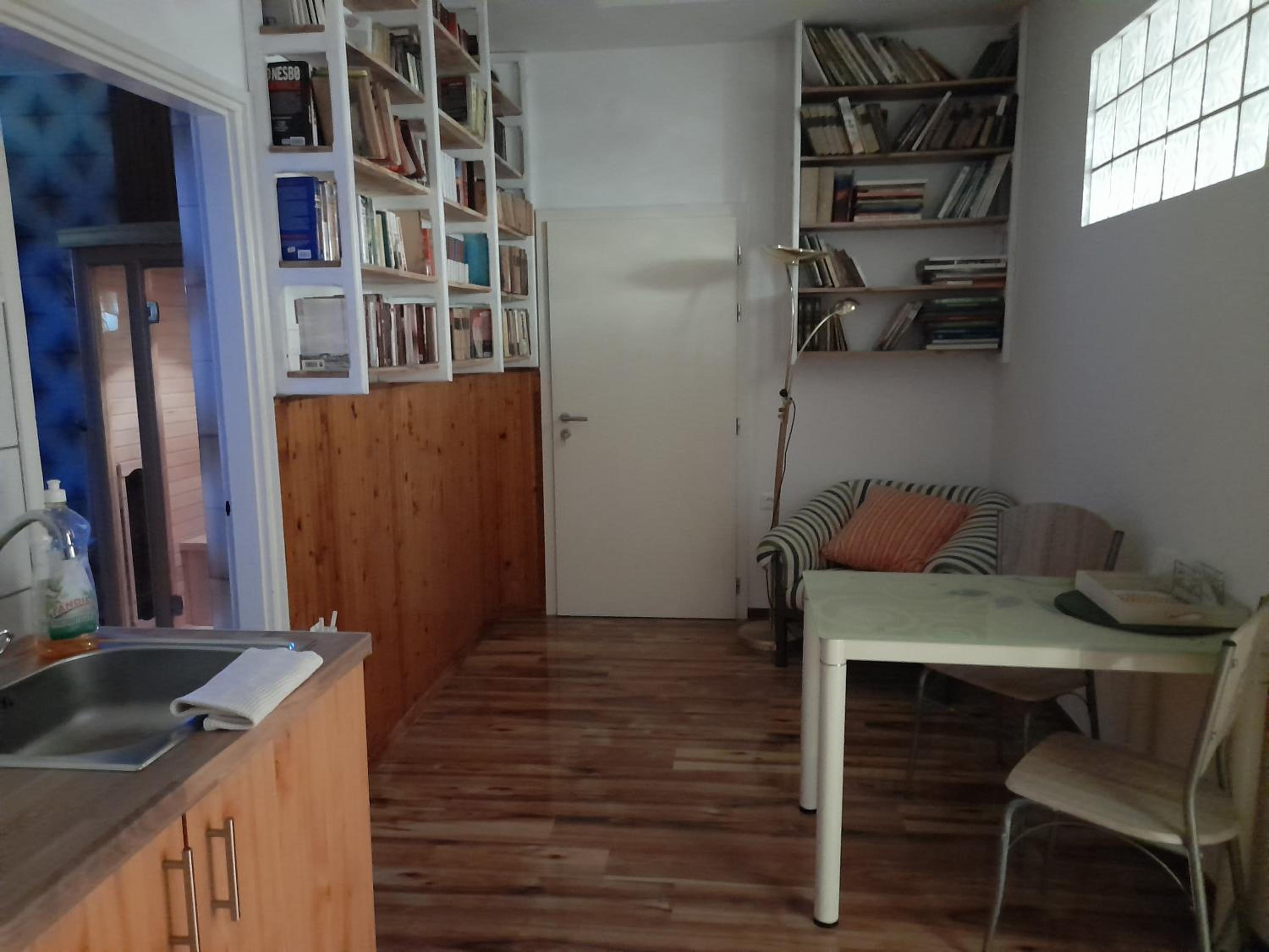 Photo 33