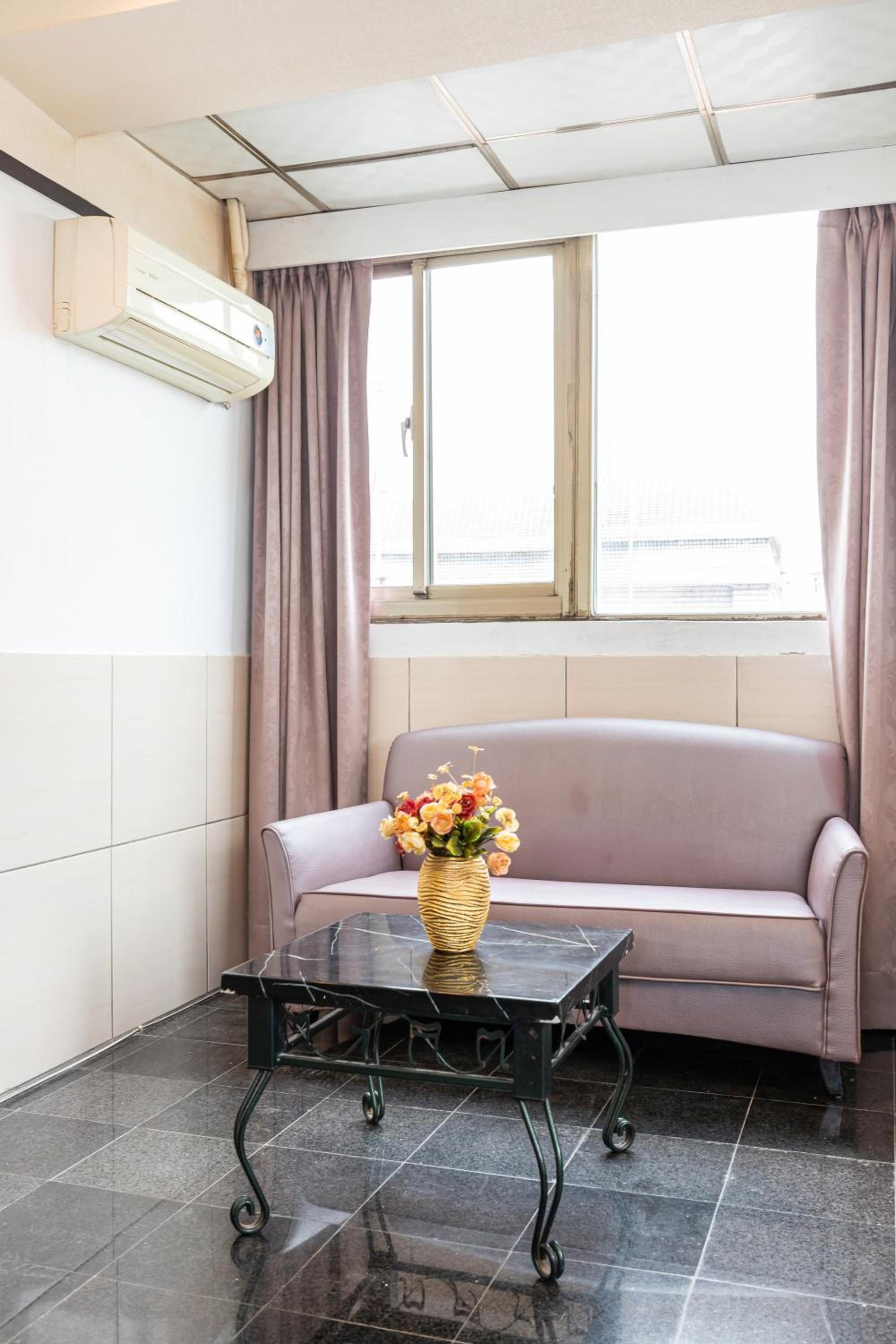Taoyuan Vacations - Yi Pin Business Hotel - Property Image 8