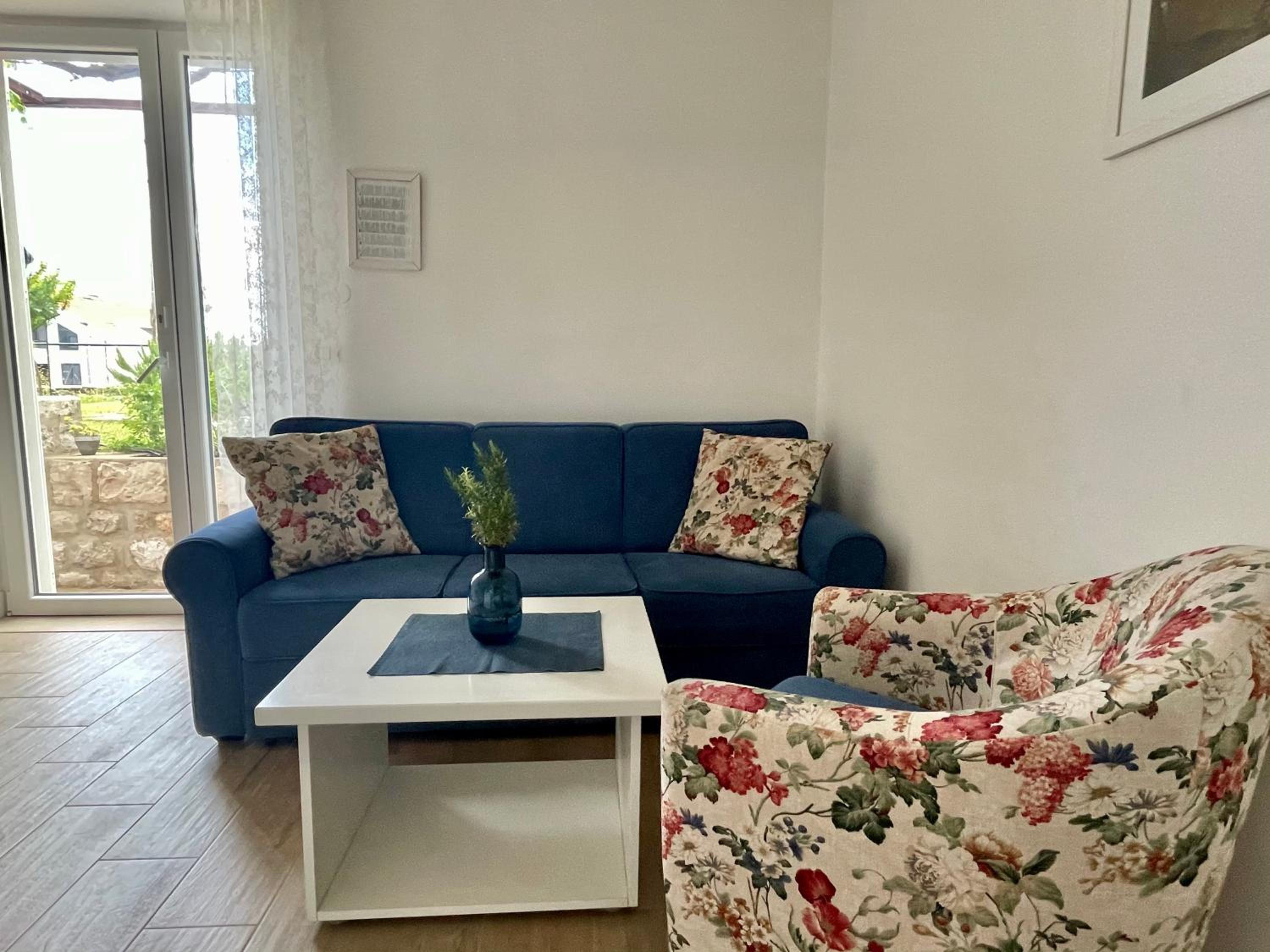 Ida Apartments