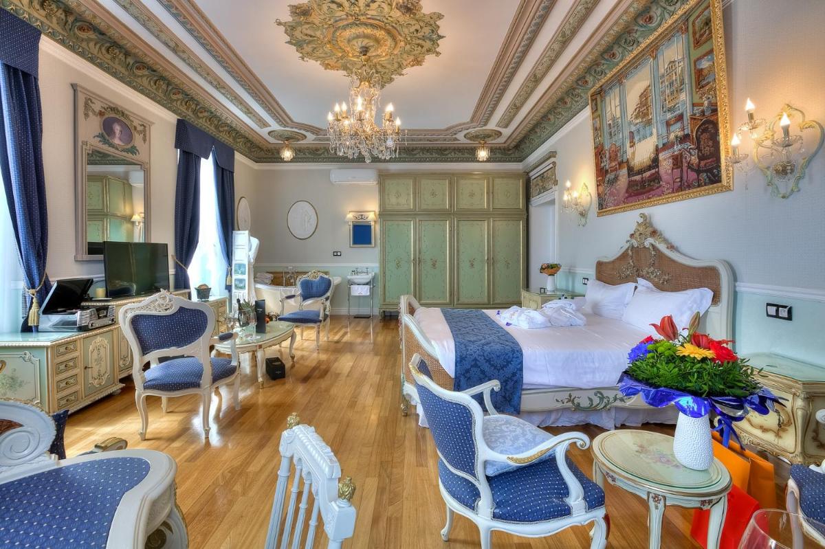 ABA LUXURY B E B Nice
