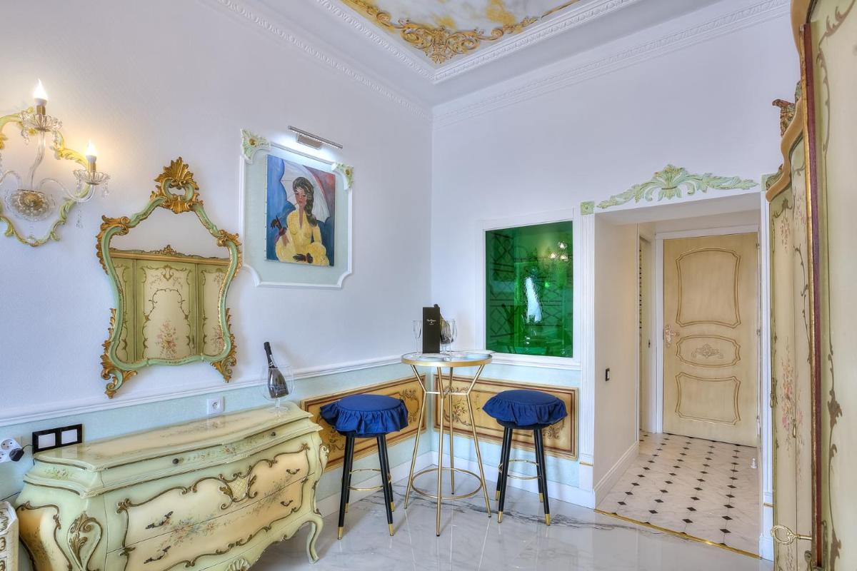 ABA LUXURY B E B Nice