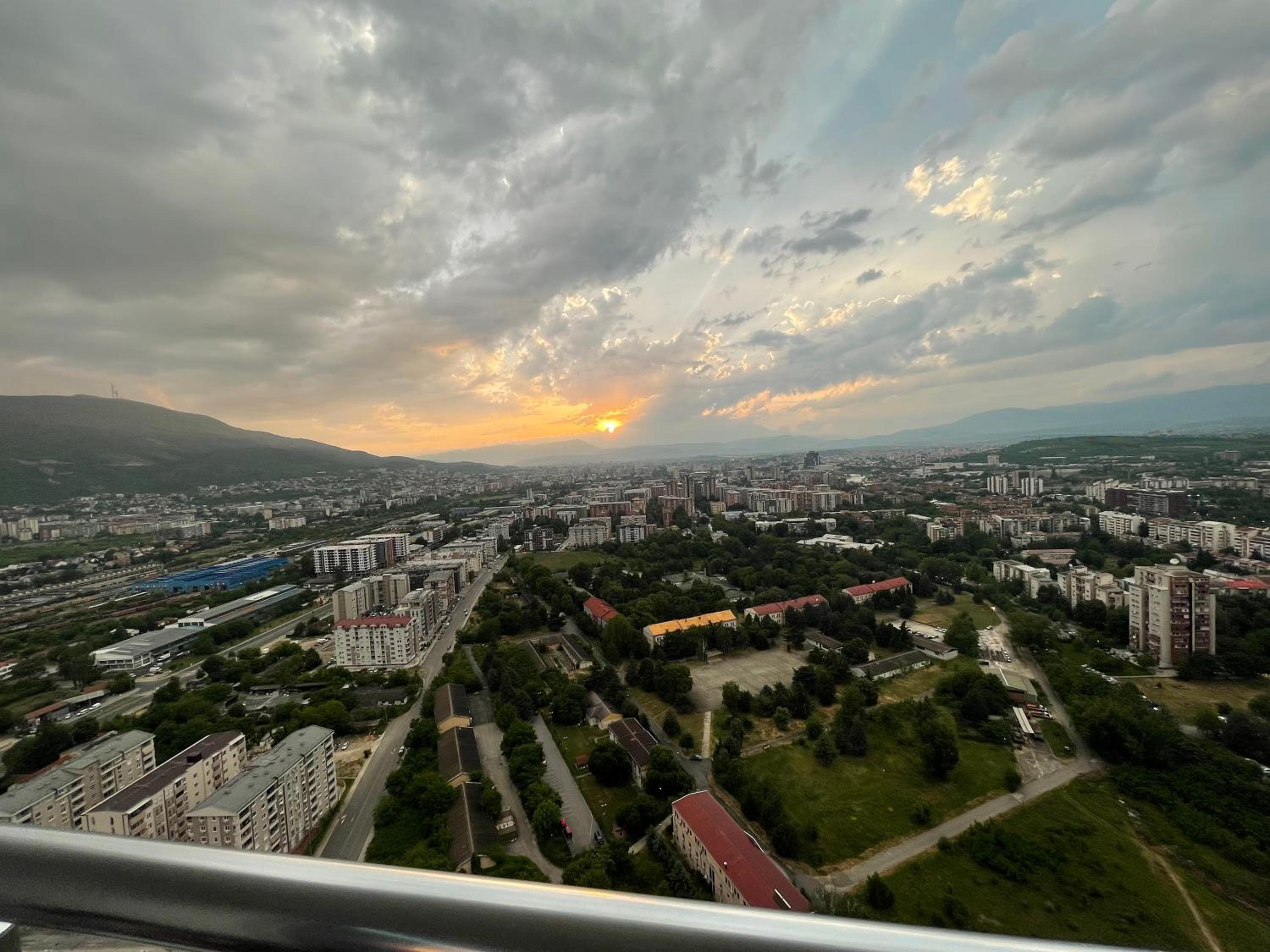 Sky Deluxe Fitness & Spa view 3