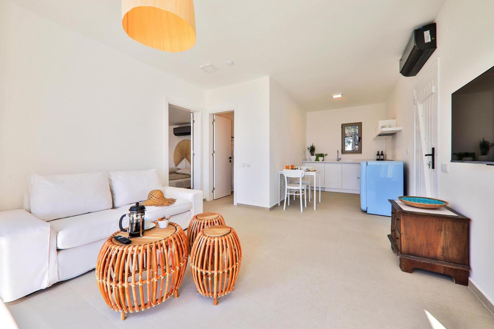 Kale Suites, heated pool in winter, adults only - Image 35