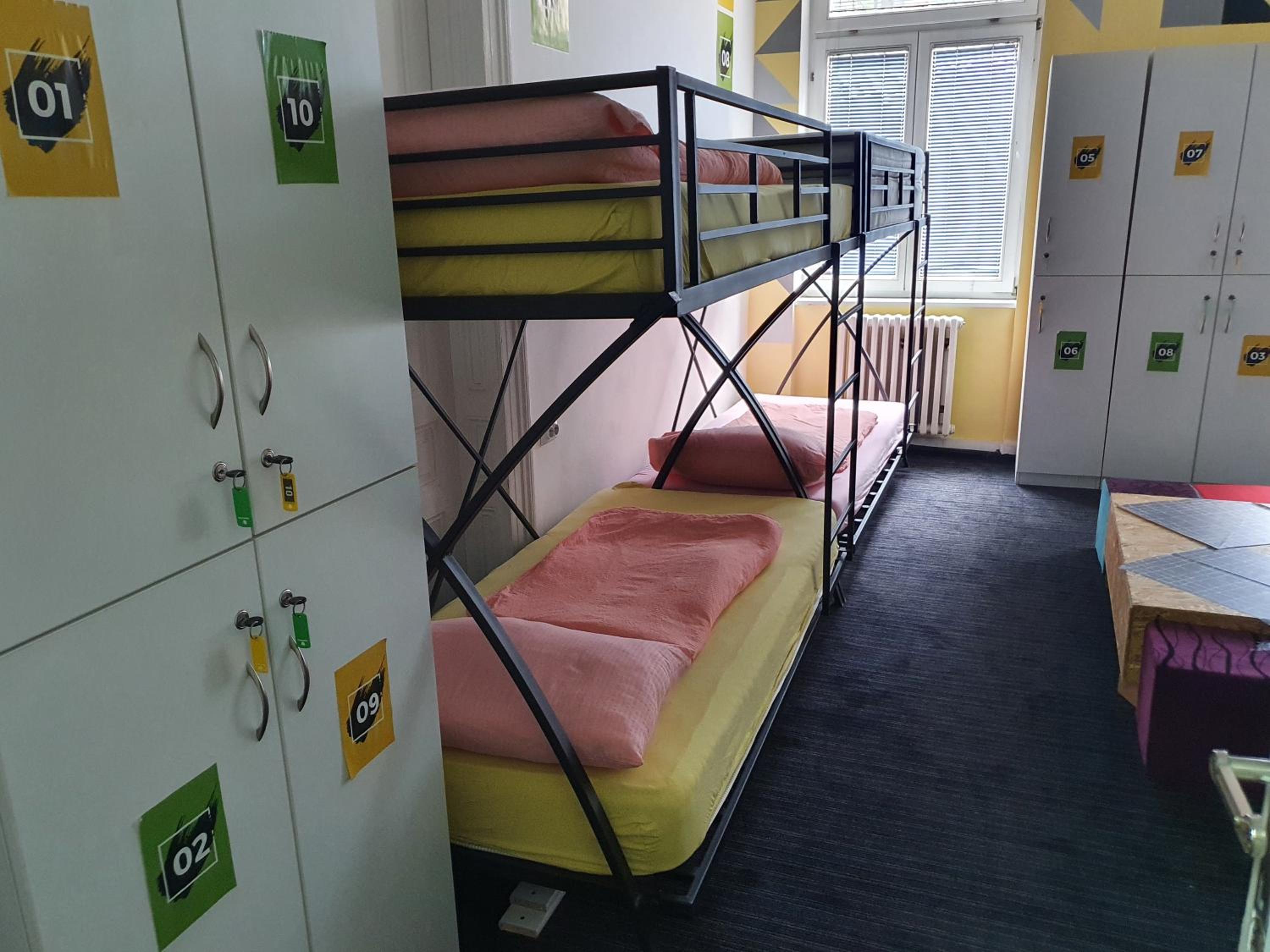 Spacious old town Apartments Sarajevo Ferhadija