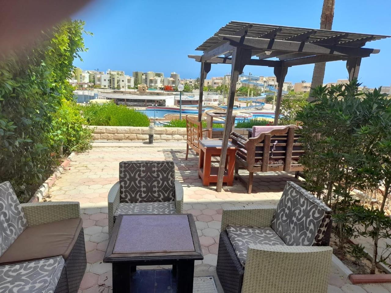 chalet1 ch21 with a wonderful view 2 bed rooms terrace and garden green beach view 3