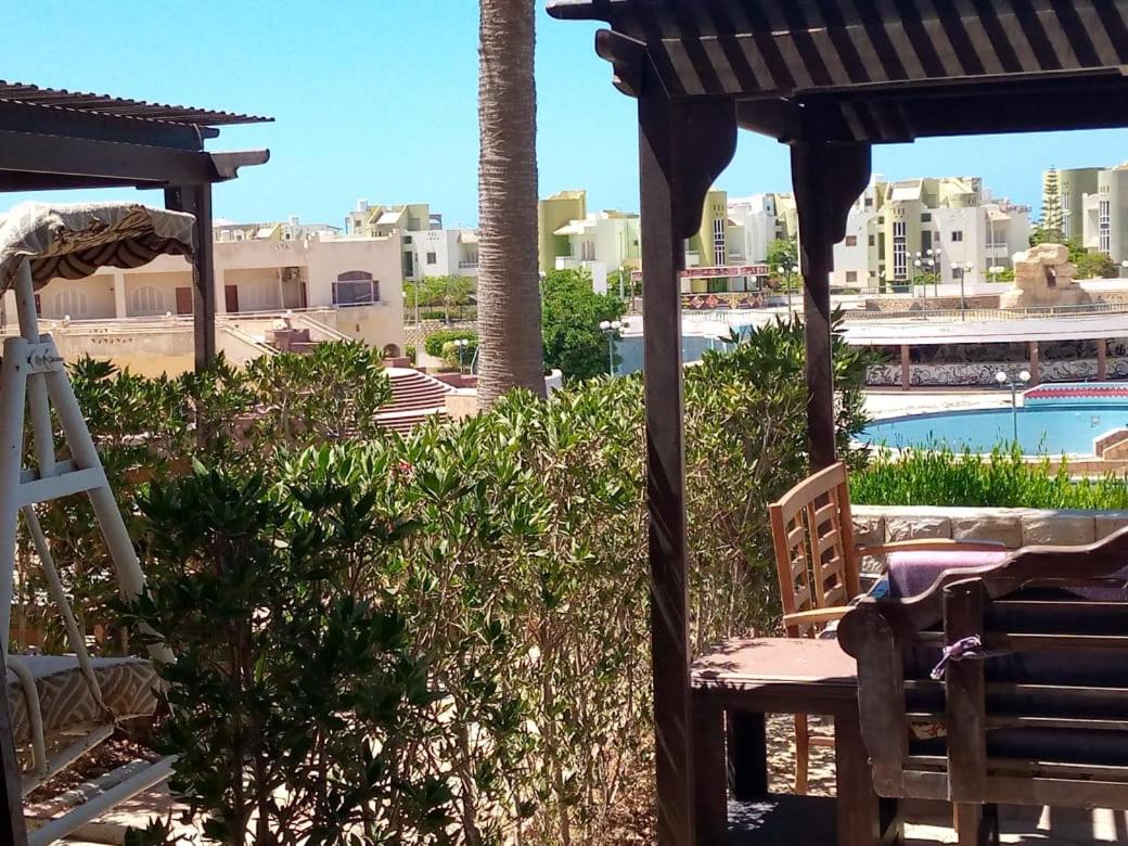 chalet1 ch21 with a wonderful view 2 bed rooms terrace and garden green beach view 5