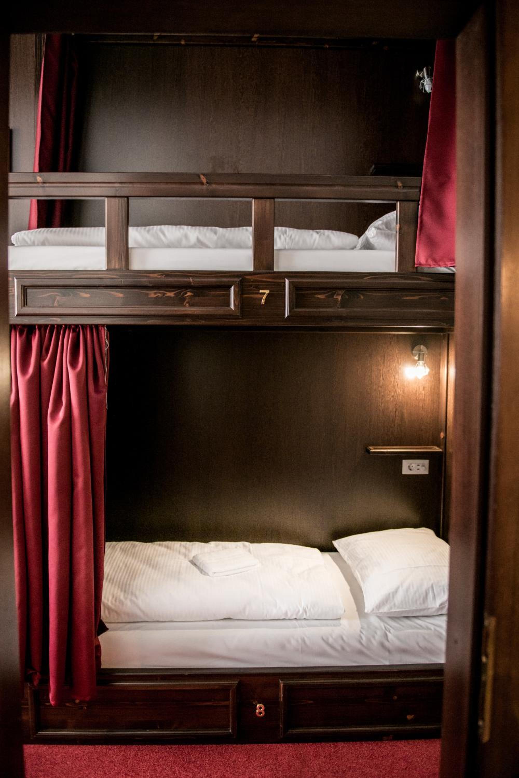 Vienna Boutique - Premium Hostel