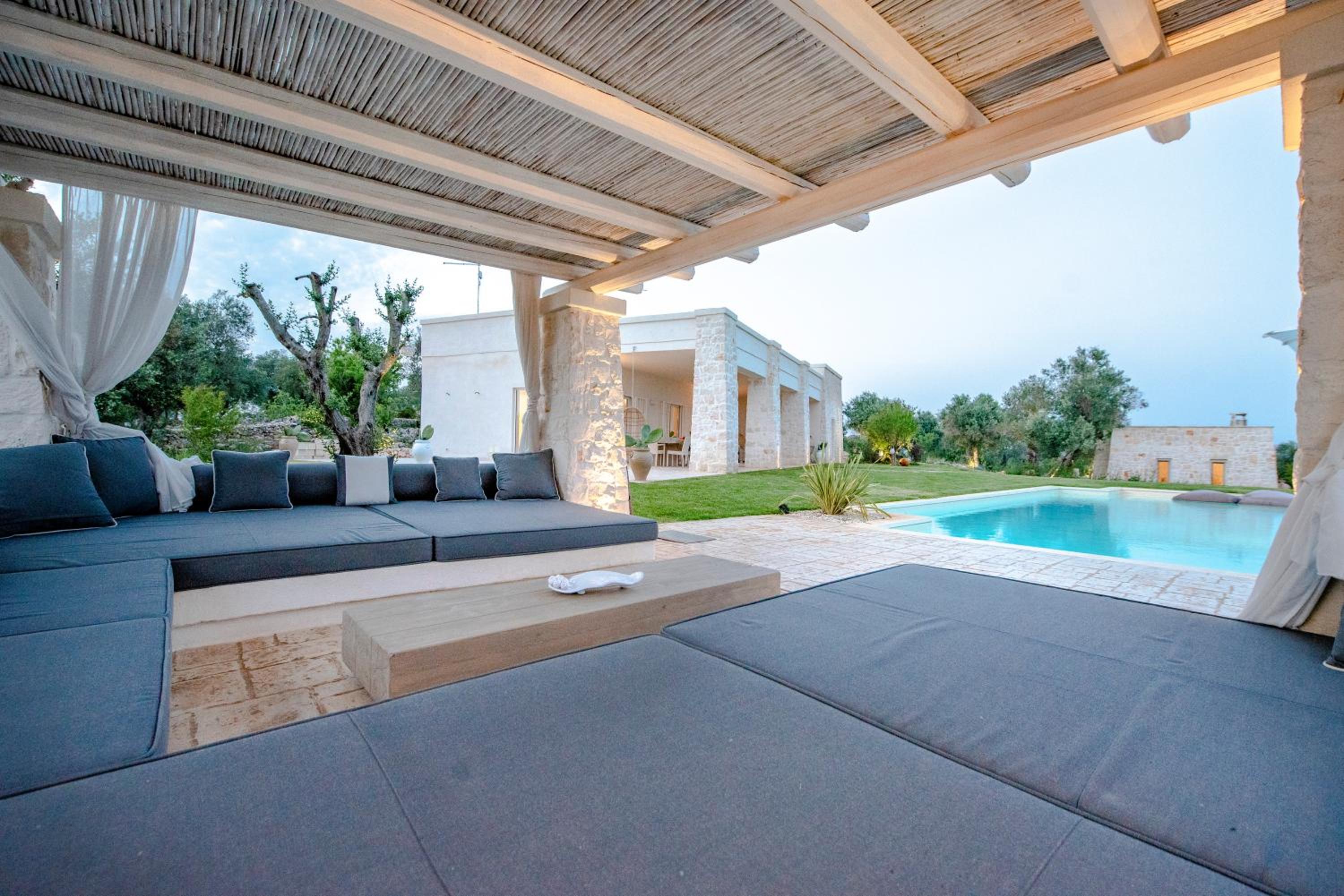 Tenuta Lamia degli Ulivi - Ostuni Puglia - Ancient Lamia and Modern Villa view 5