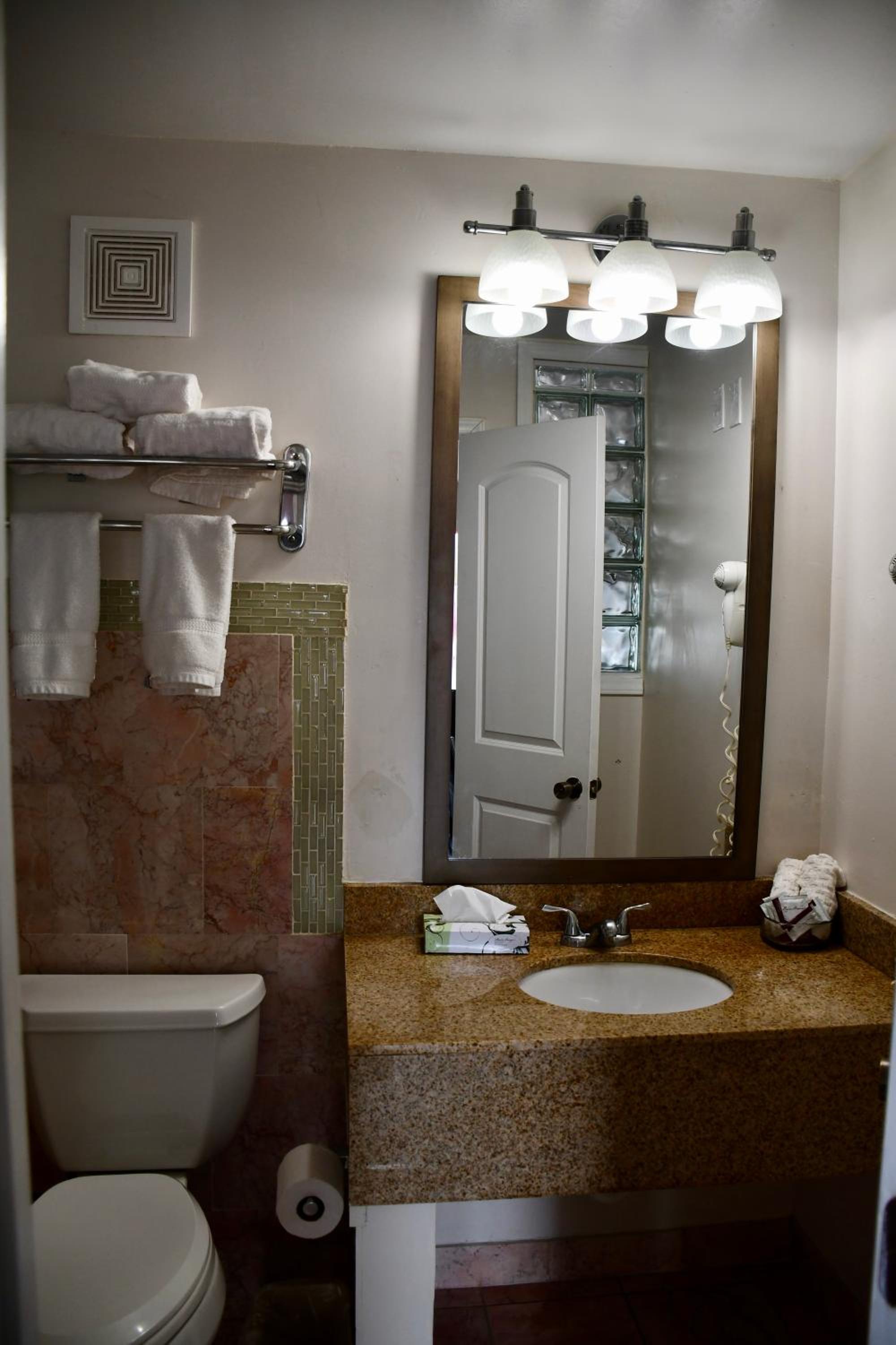 Lockhart Inn