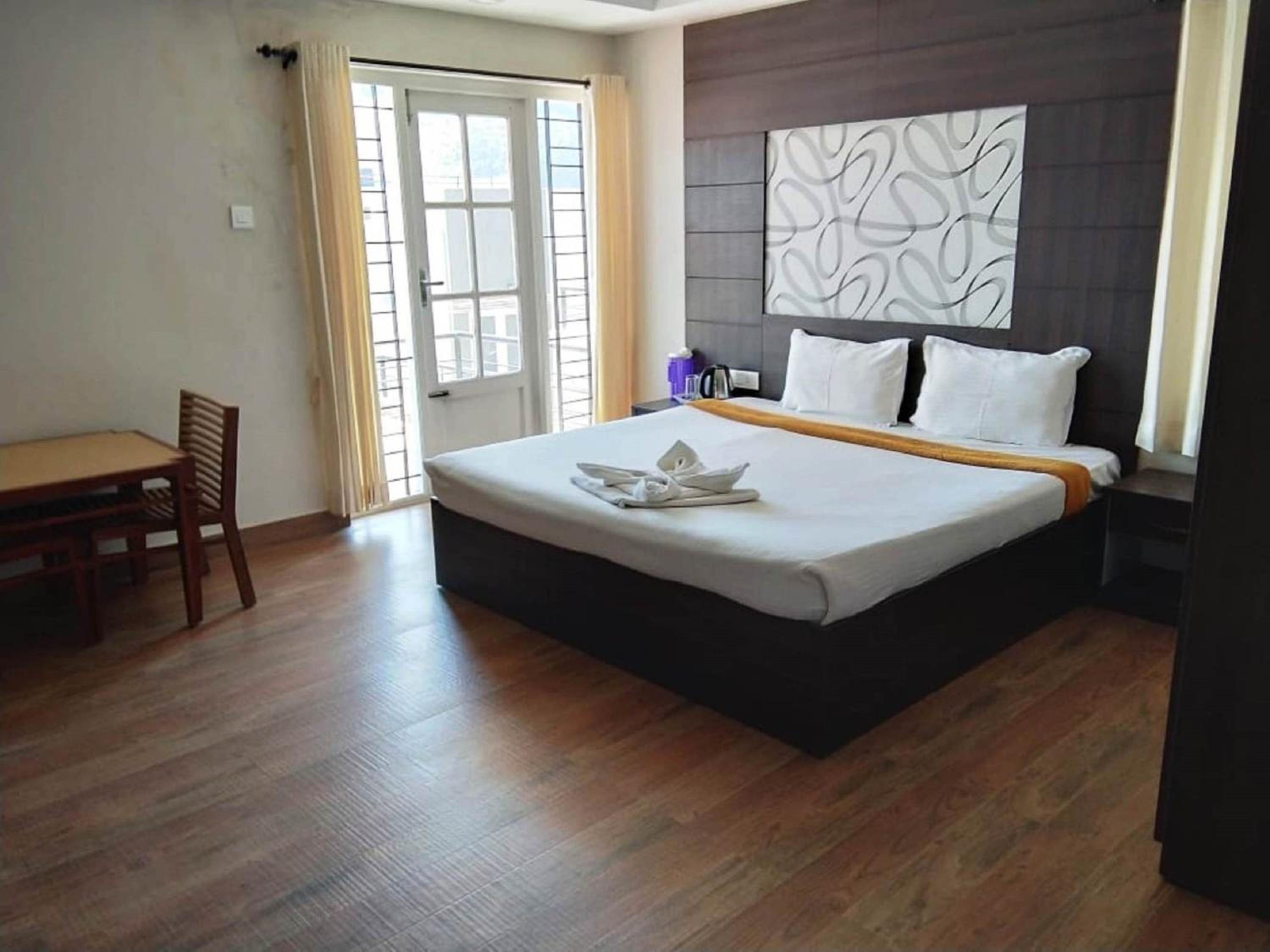 DEW DROP INN view 3