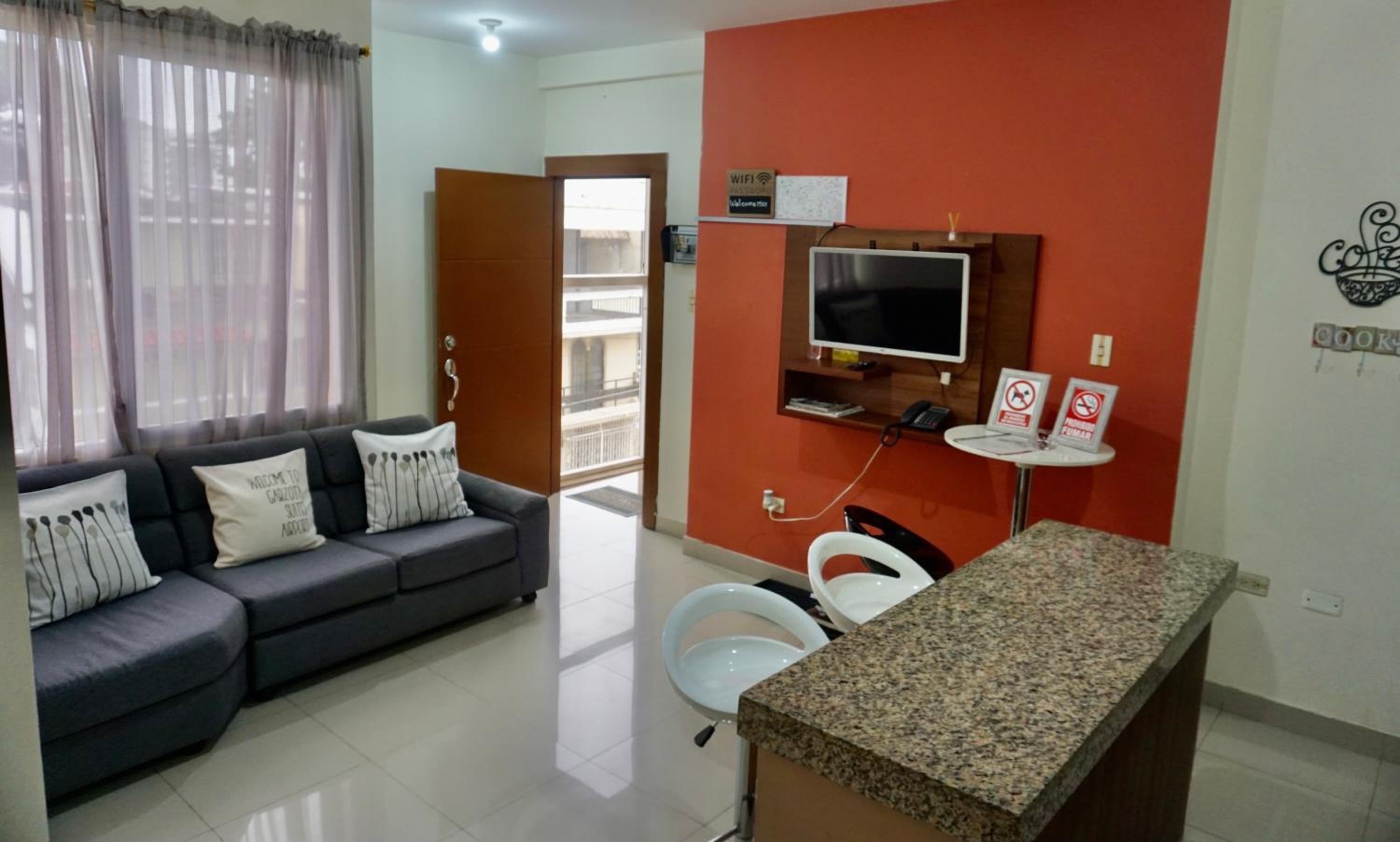 Garzota Suites Airport view 4