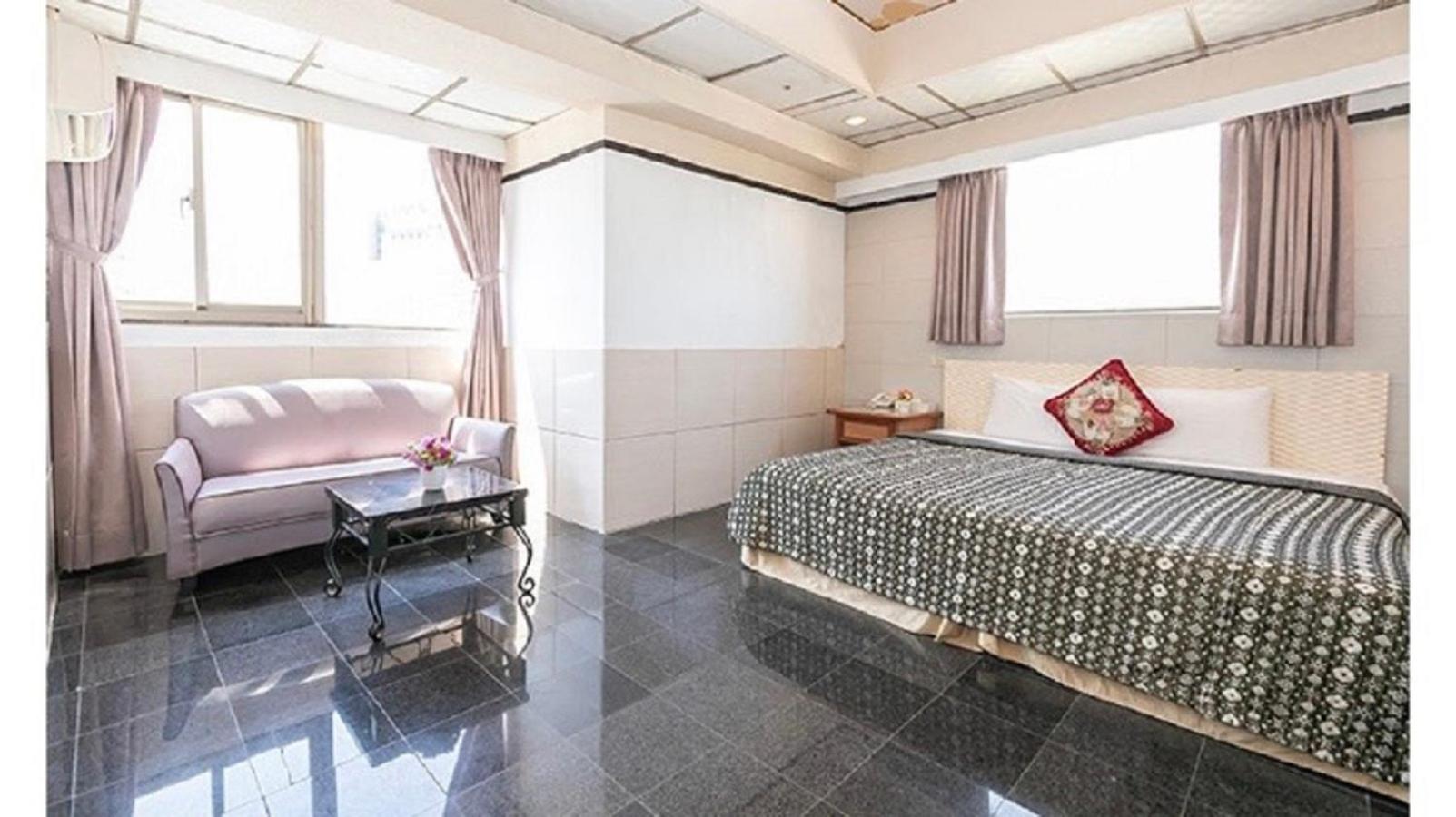 Taoyuan Vacations - Yi Pin Business Hotel - Property Image 1