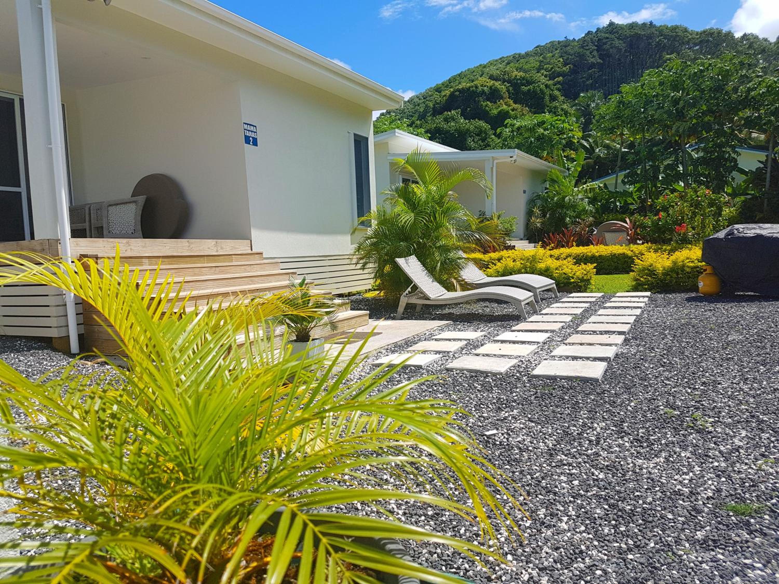 Mama Taras Bungalows