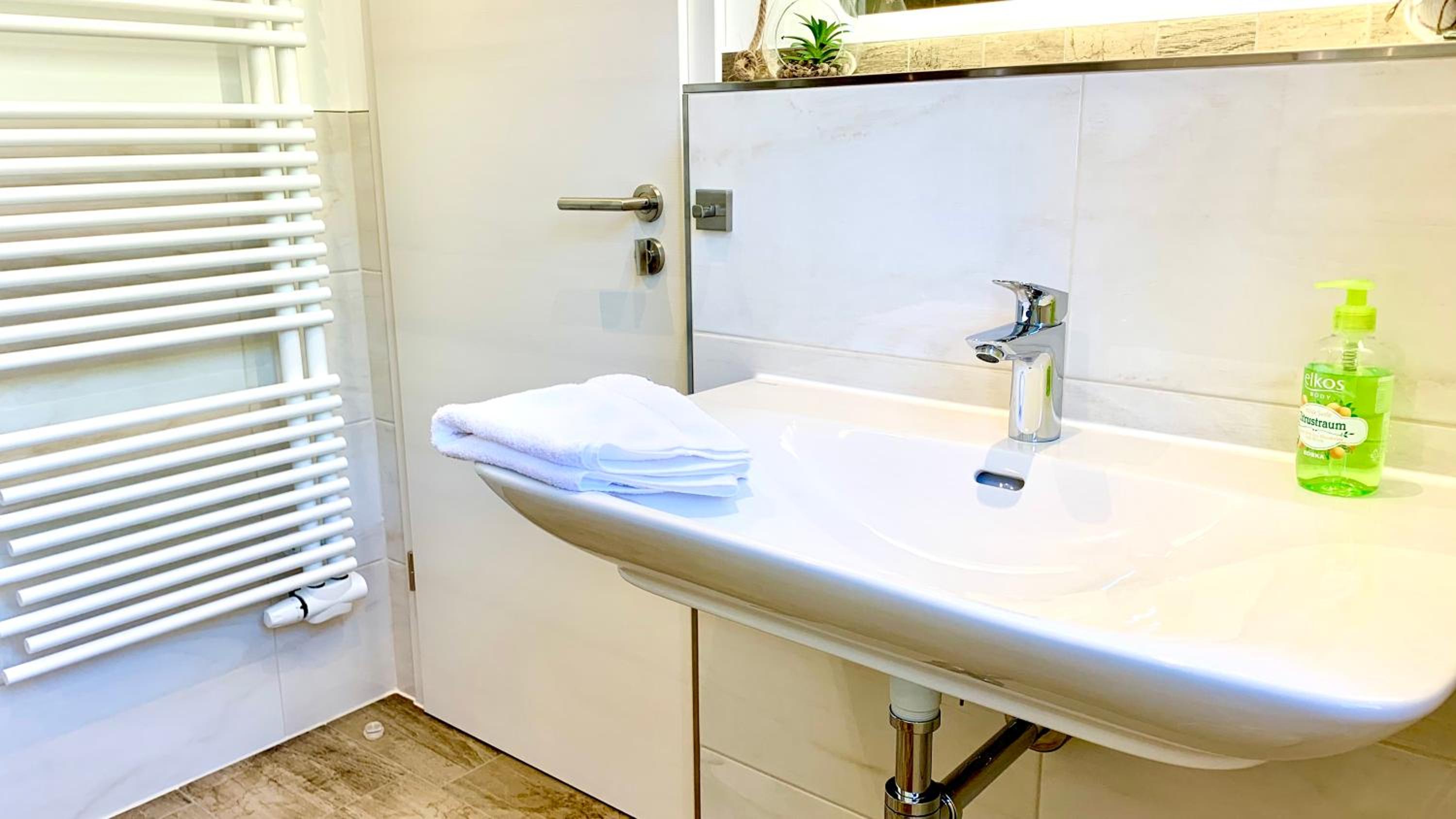 Ferienappartement mit Seeblick in der Villa Columba
