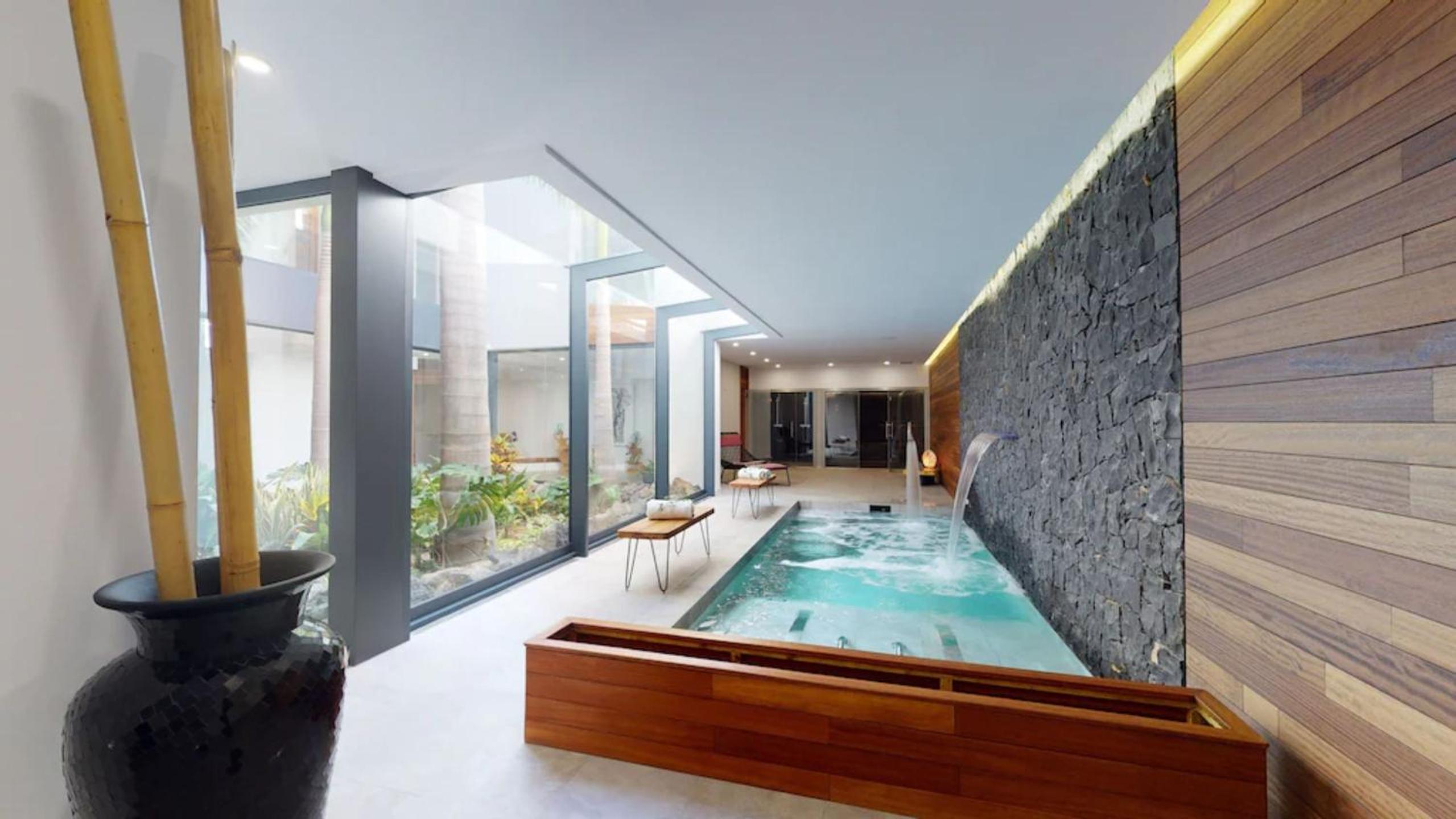 Karat Villa Playa Paraiso