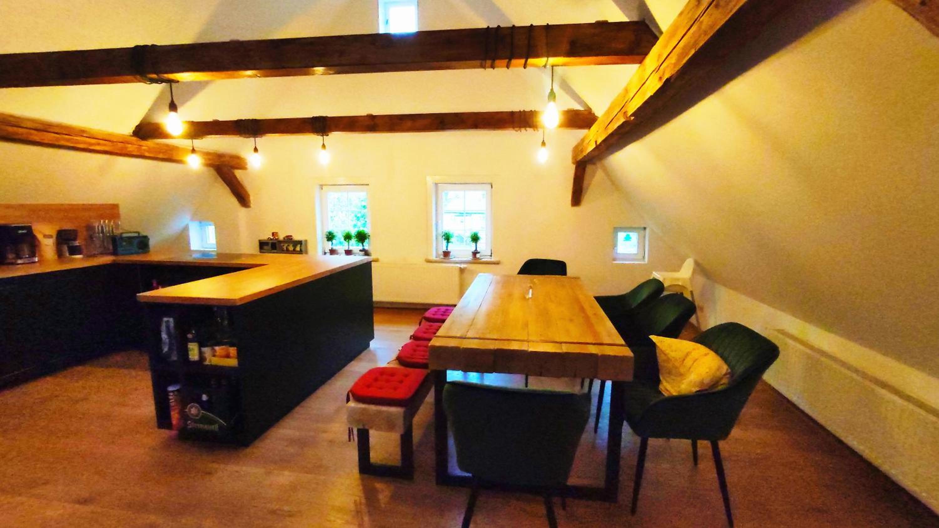Historisches Aschberg Haisl Klingenthal, Terrasse, großer Garten 6 plus 2 Personen