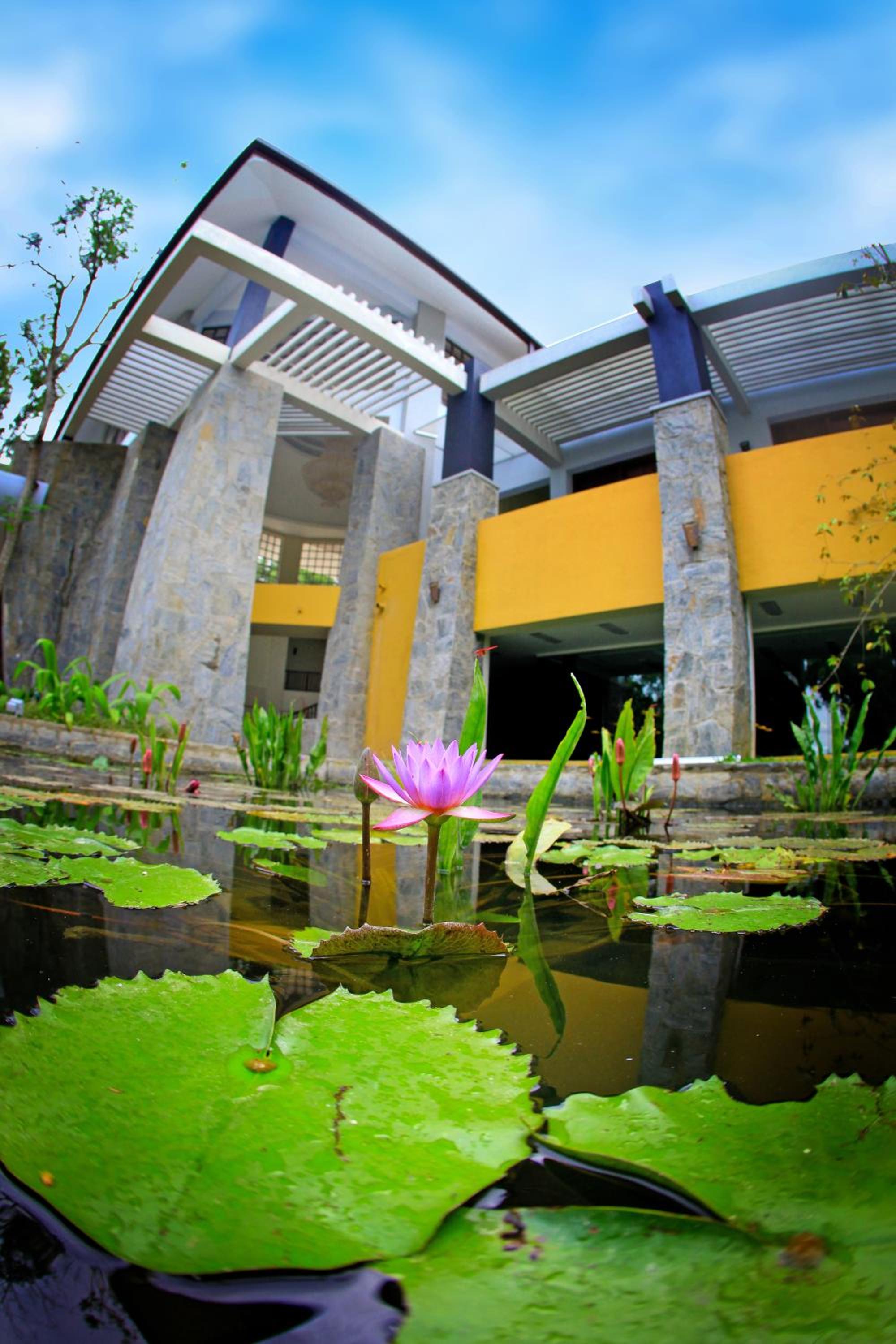 Grand Udawalawe Safari Resort
