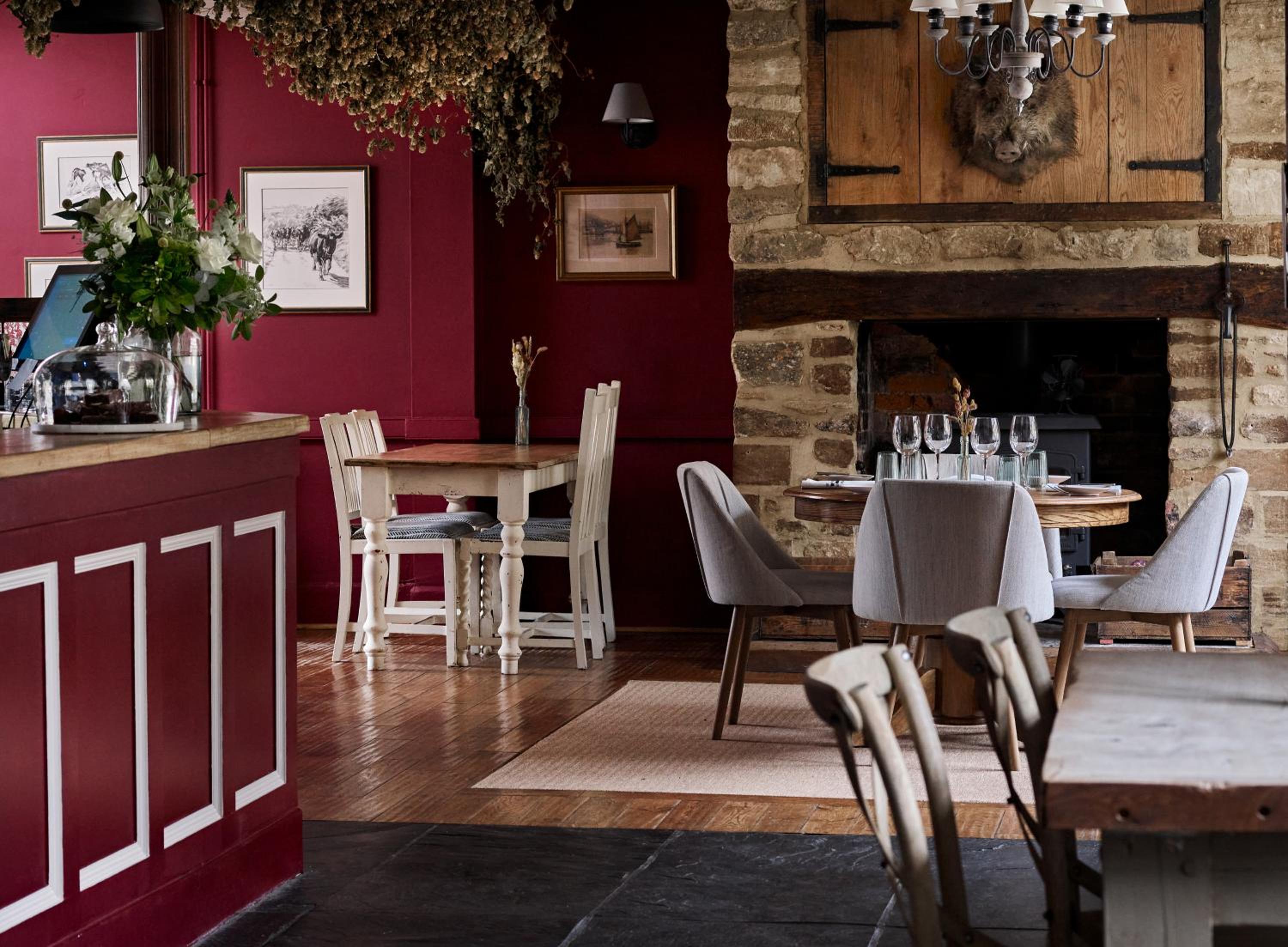 Ilminster Vacations - The Barrington Boar - Property Image 3