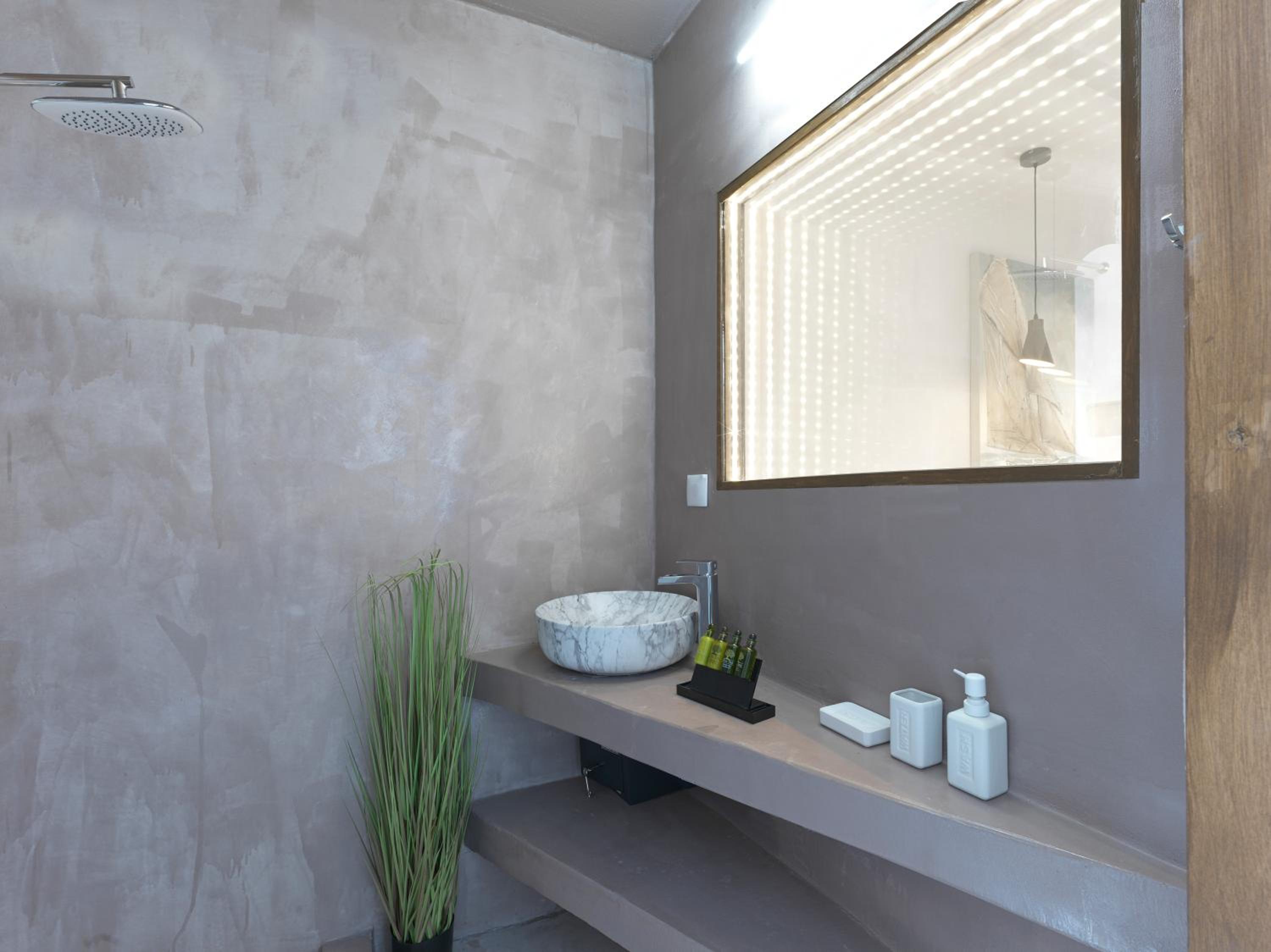 Secret Gem Suites photo 2