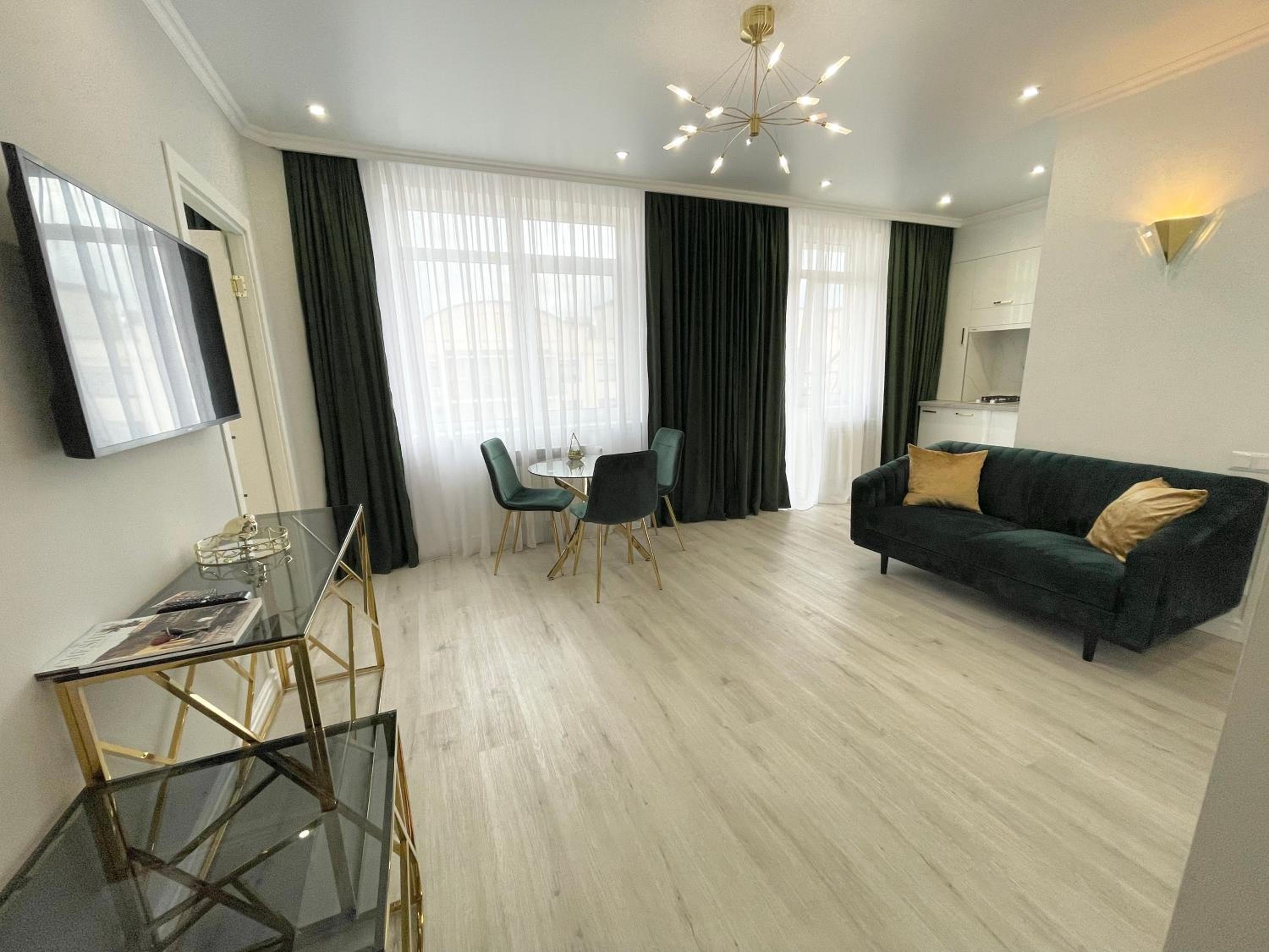Luxury Emerald Apartments, photo 15