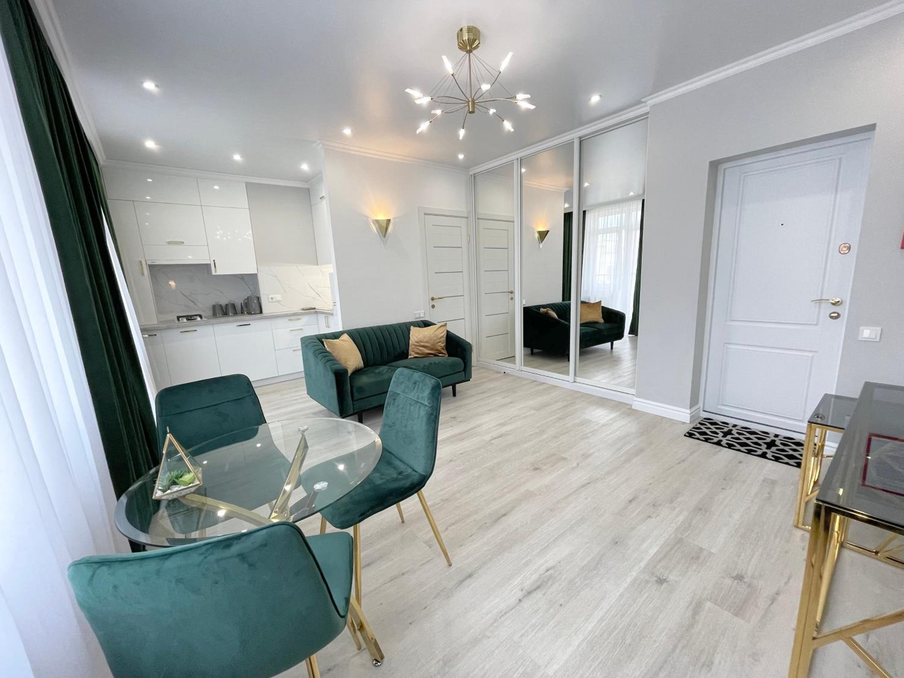 Luxury Emerald Apartments, photo 21