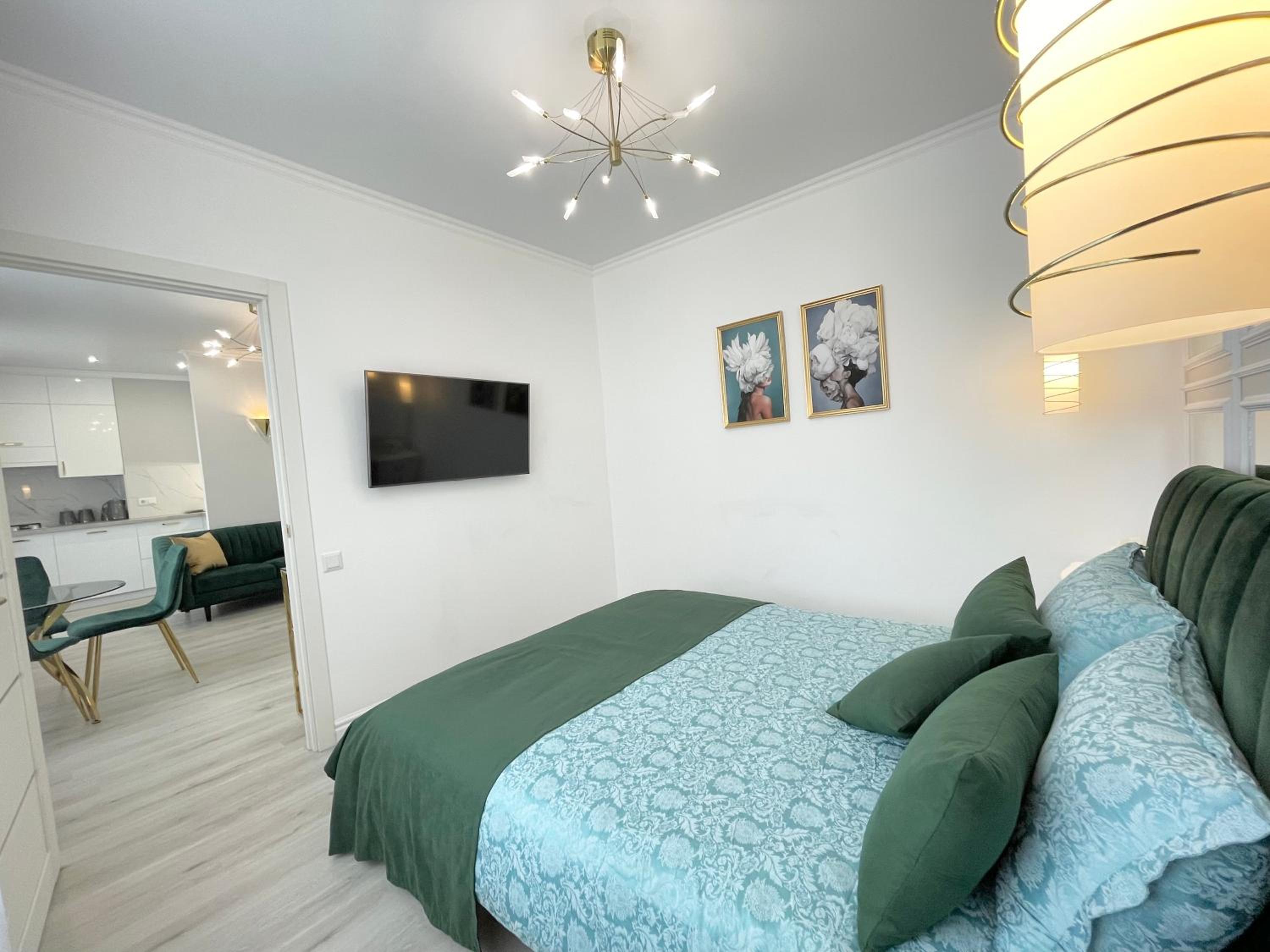 Luxury Emerald Apartments, photo 11