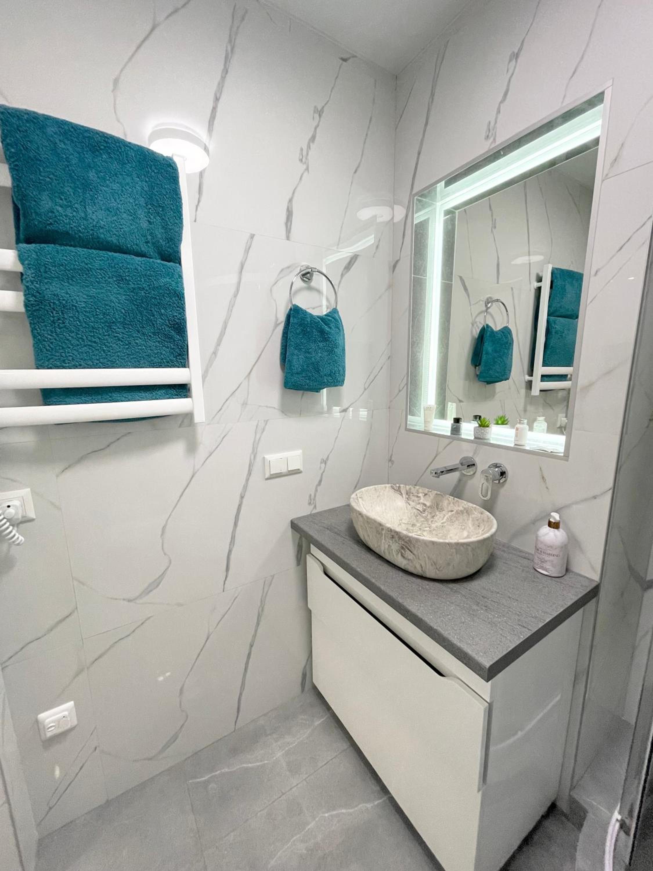 Luxury Emerald Apartments, photo 12