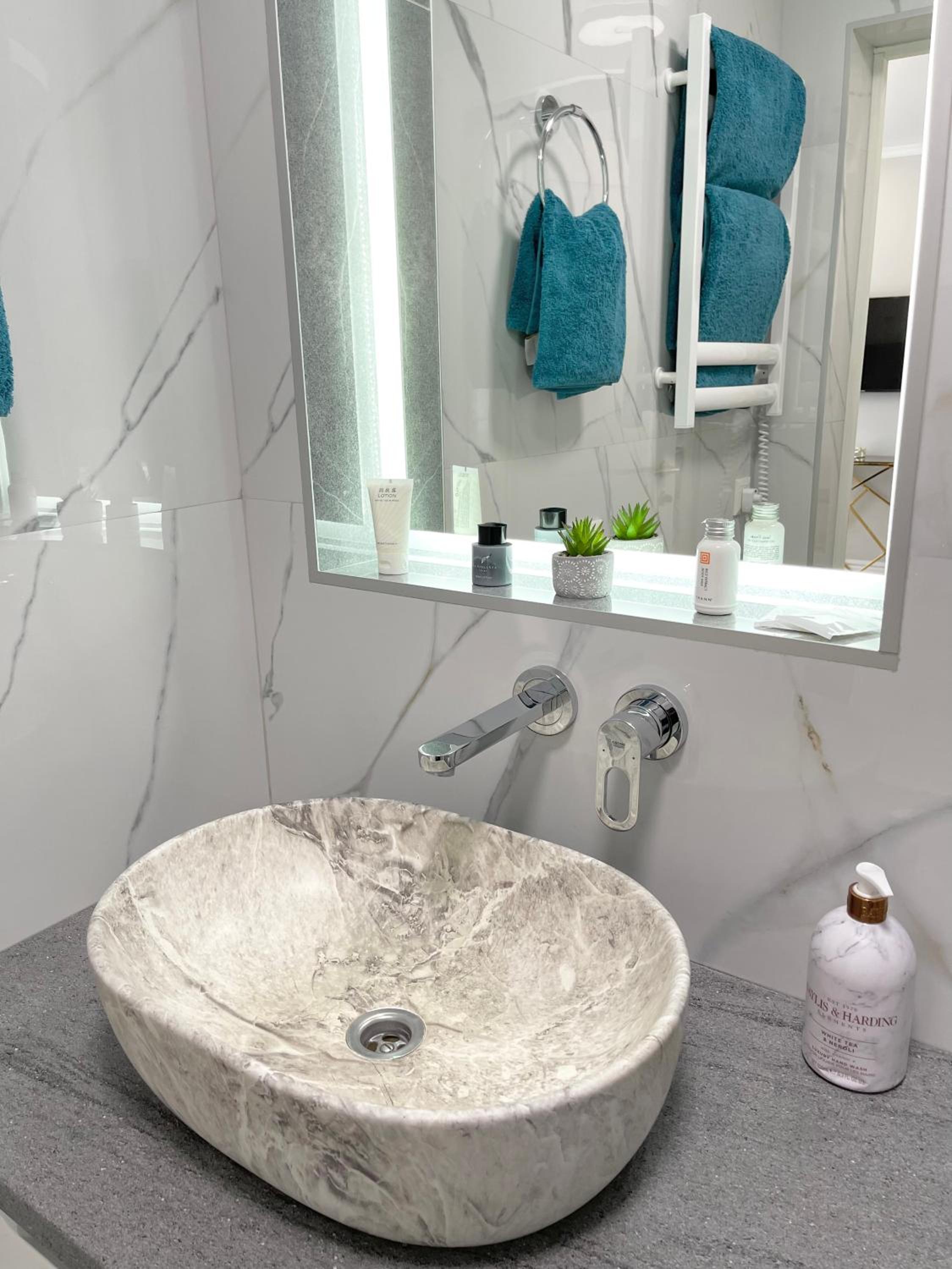Luxury Emerald Apartments, photo 8