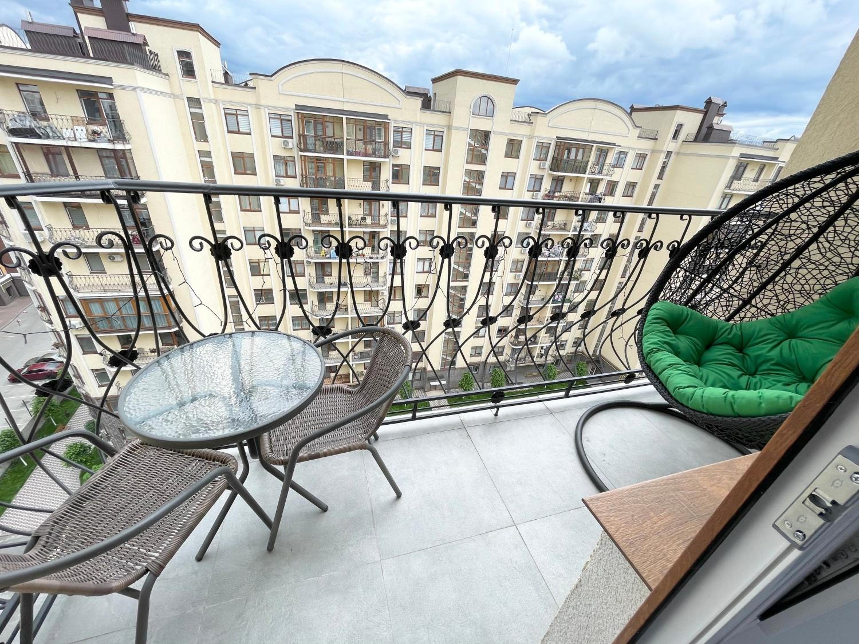 Luxury Emerald Apartments, photo 2