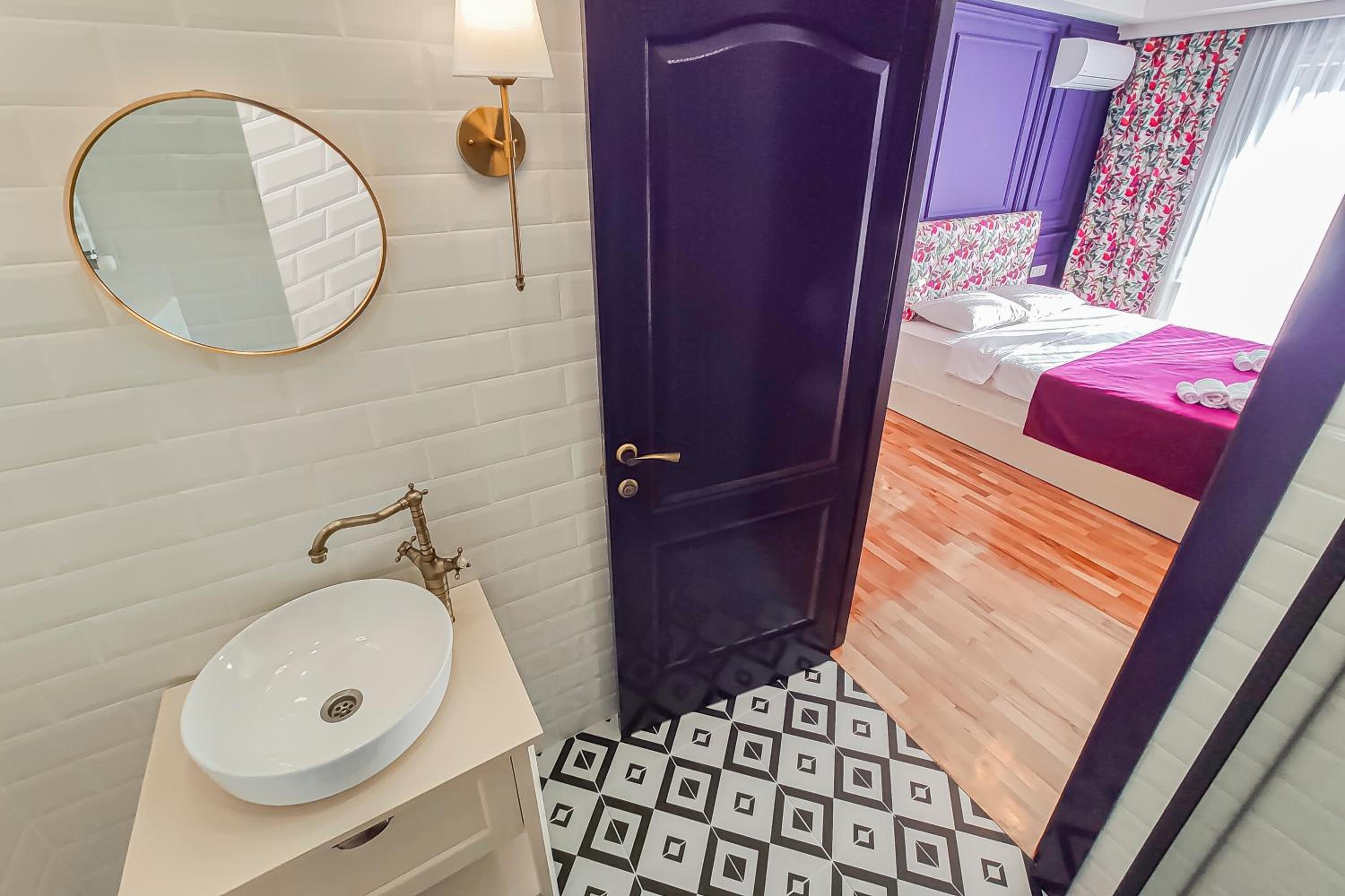 Boutique Apartment - Signature — photo 93