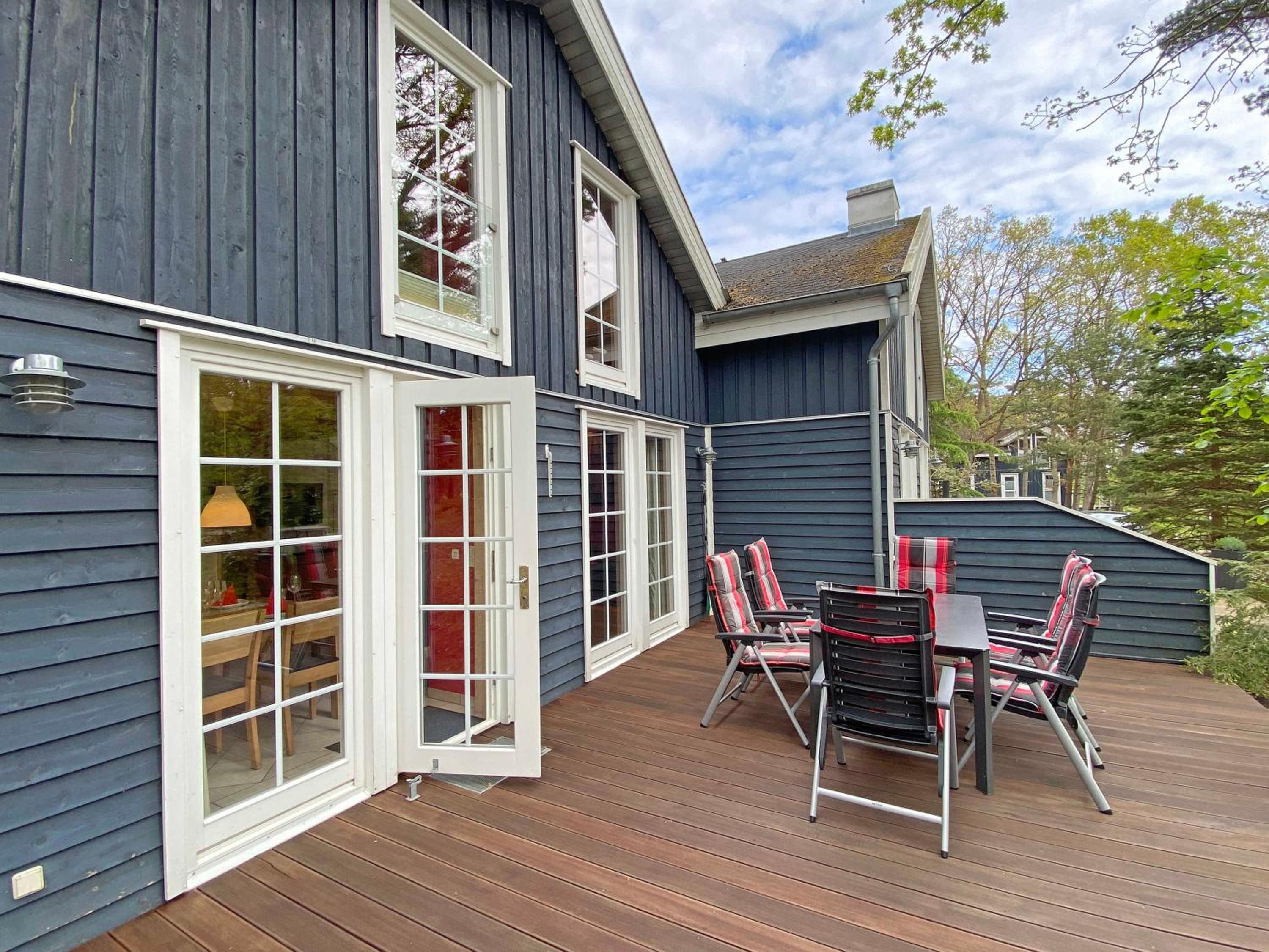 Strandhaus Ostseewelle mit Terrasse