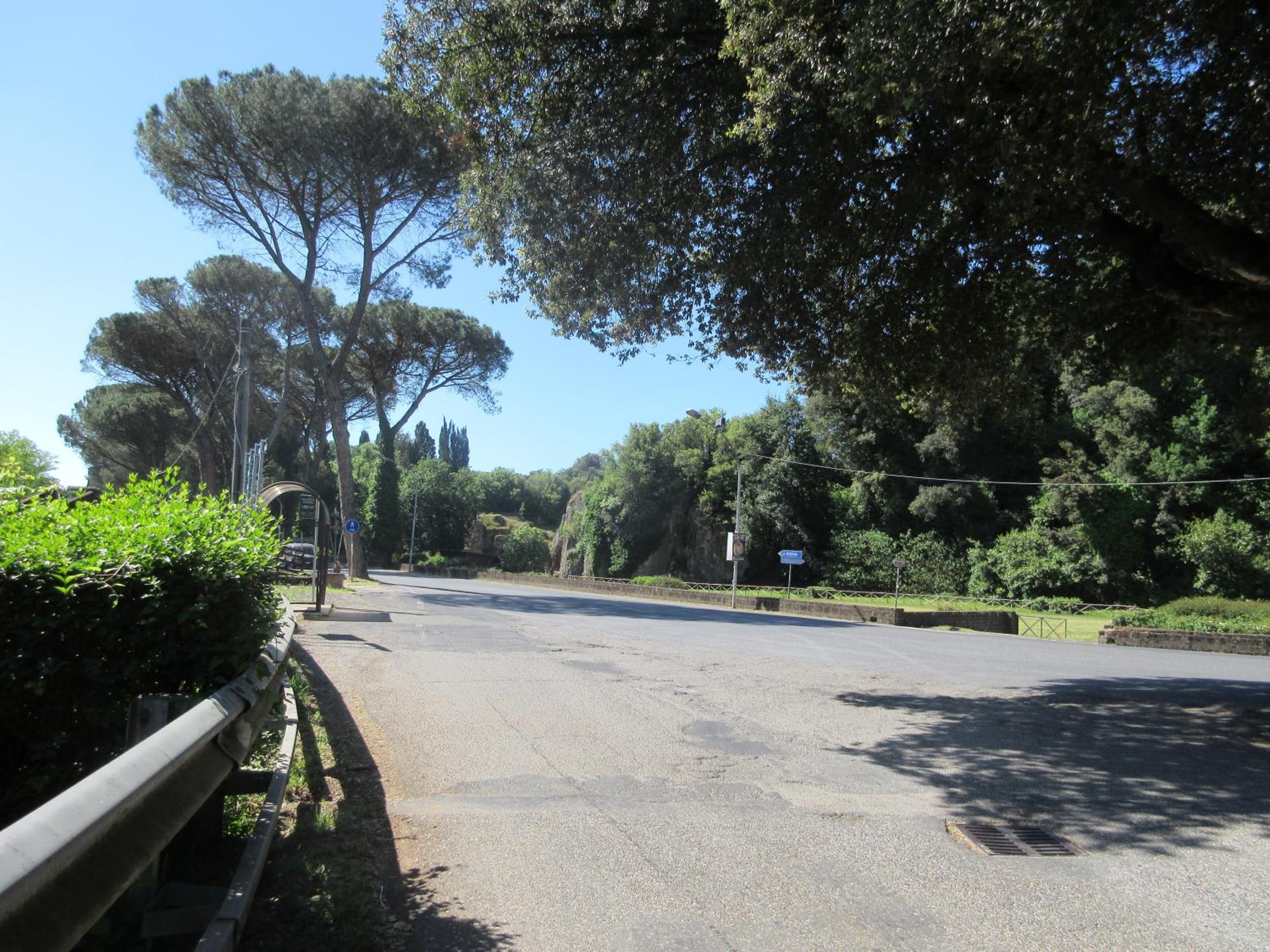 Radici Etrusche Sutri view 3