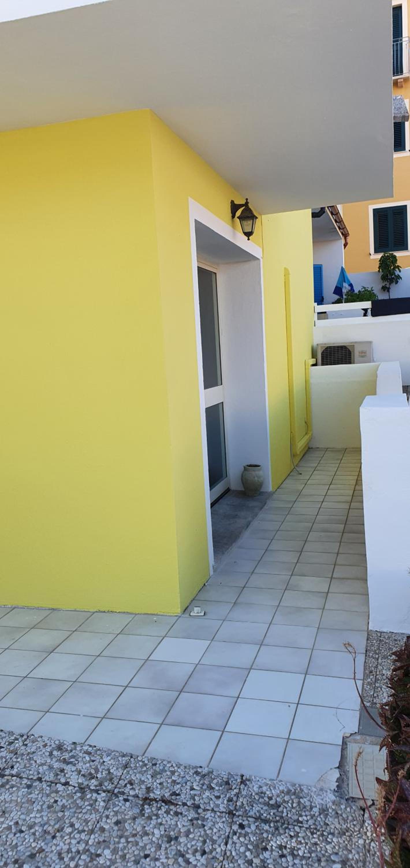 SARDINIA SUITES & APARTMENTS -Casa-Loft a pochi passi dal centro- view 2