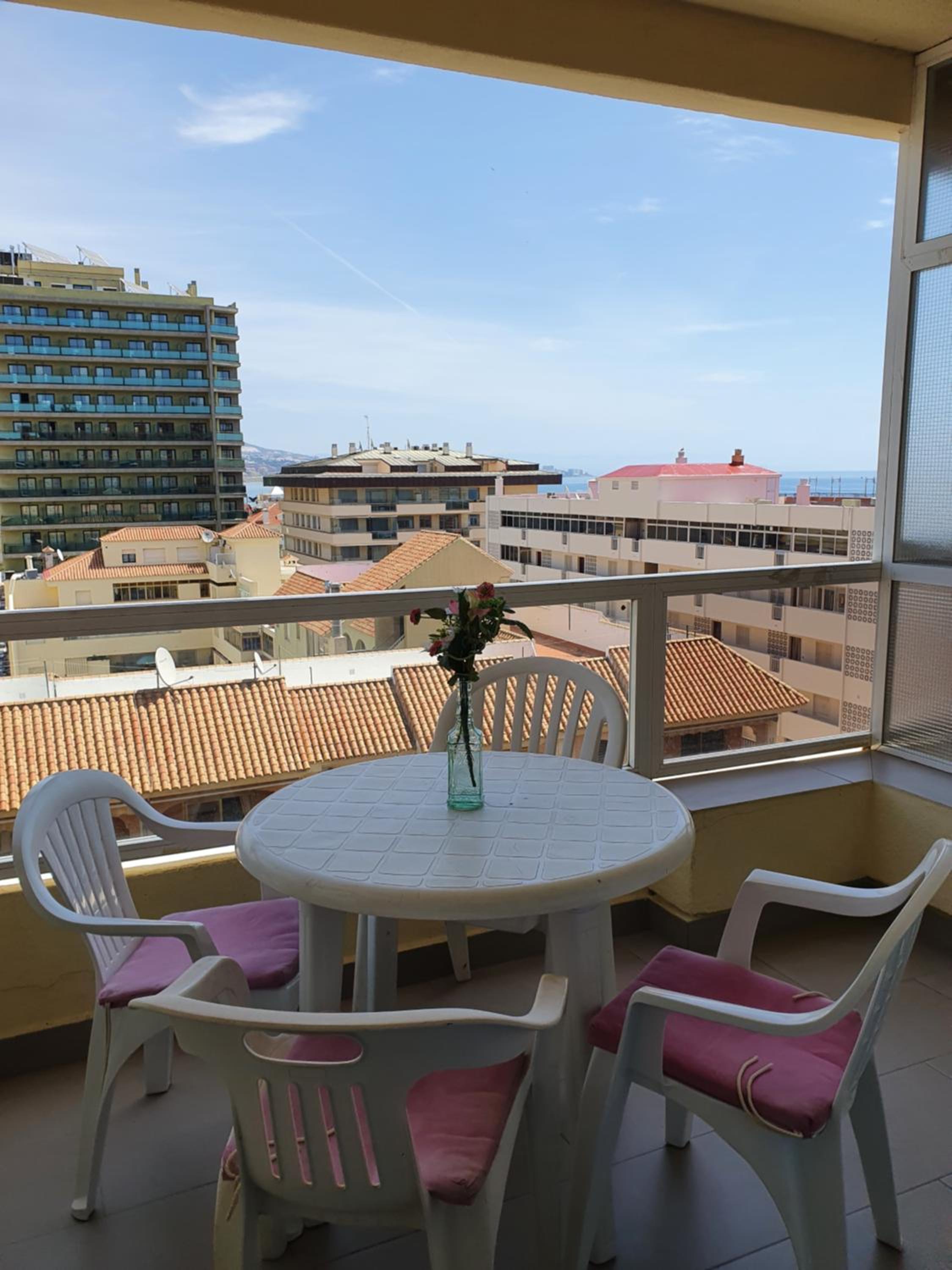 Apartamento El Albero Integrado en el Hotel PYR céntrico y en primera línea de playa view 4