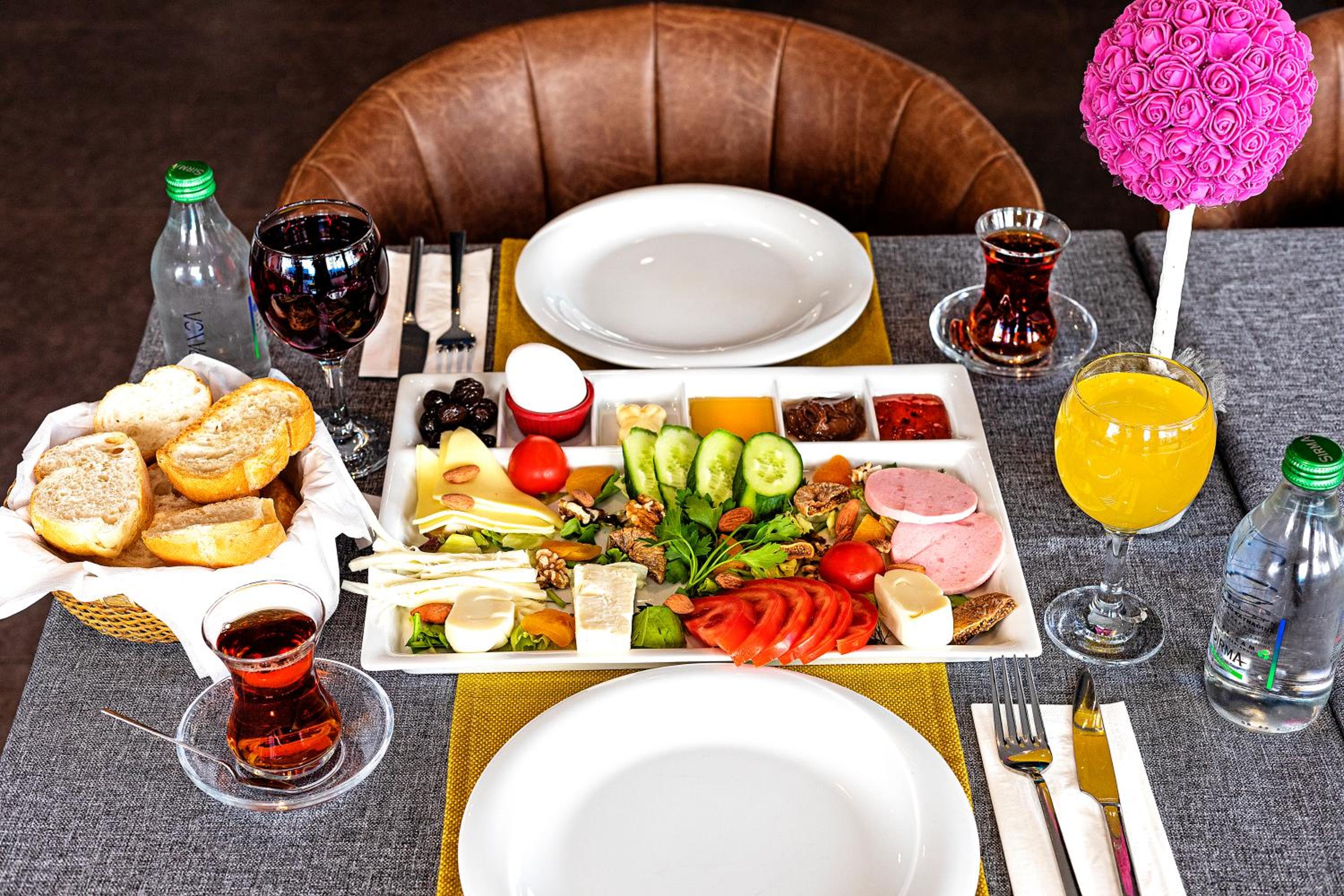 Neda Otel İstanbul - Image 12