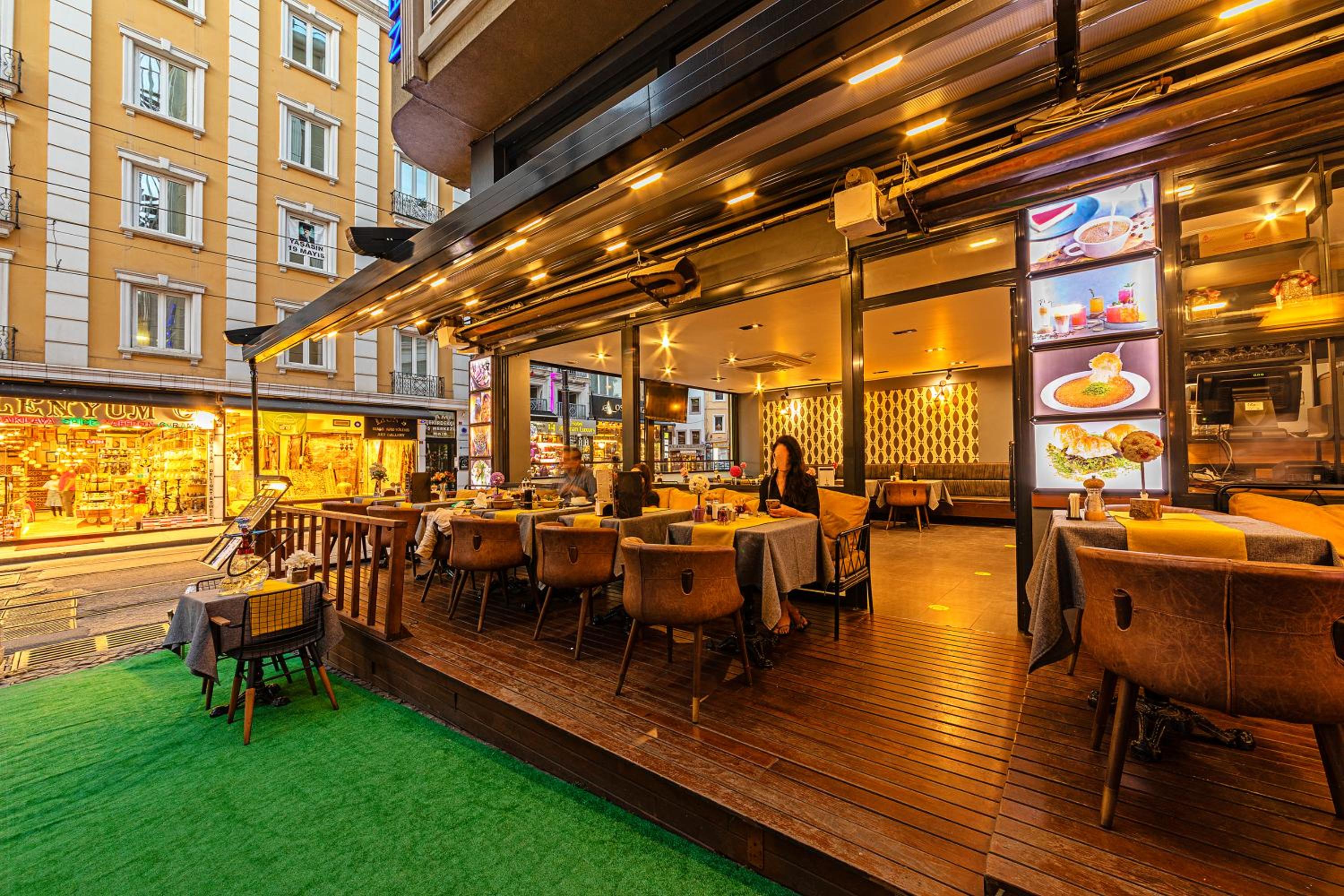 Neda Otel İstanbul - Image 8