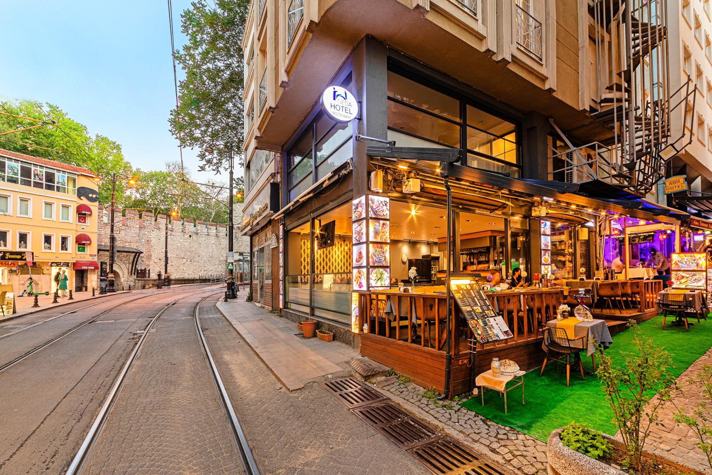 Neda Otel İstanbul - Image 25