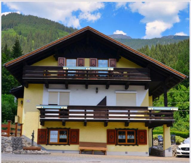 Zugspitzhaus Monika view 3